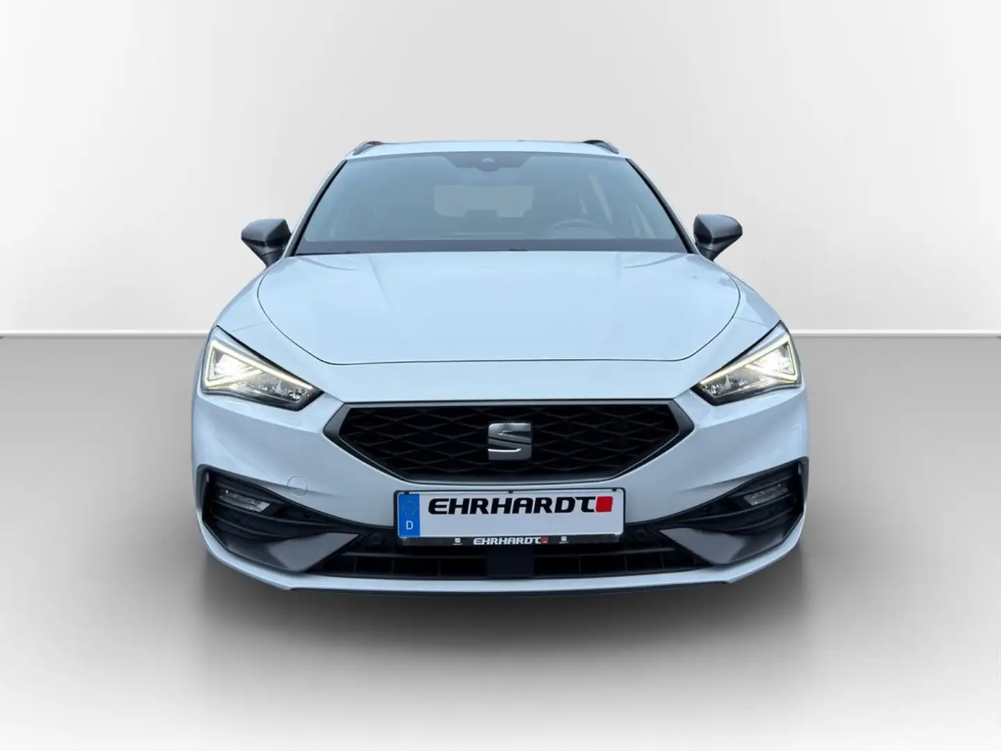 SEAT Leon Sportstourer 2.0 TDI DSG 4Drive FR AHK*STHZG*PA... Weiß - 2