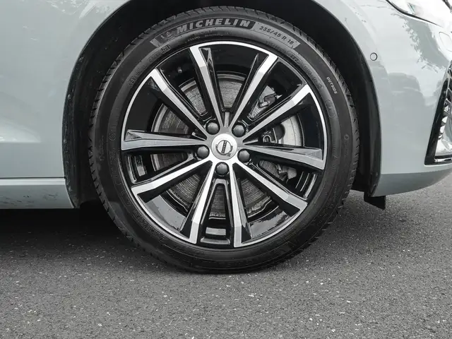 Volvo V60 view 7