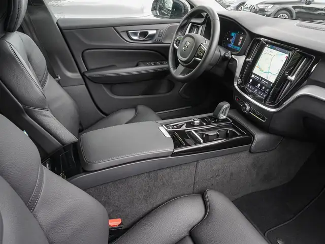 Volvo V60 view 8
