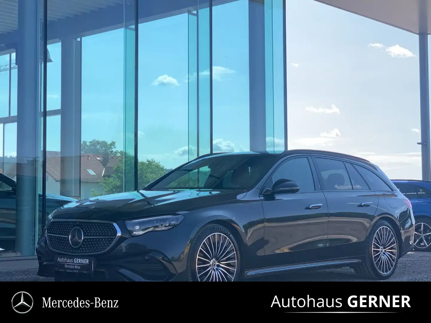 Mercedes-Benz E 300 de 4MATIC T-Modell mit EQ Hybrid Technologie Öster - 1