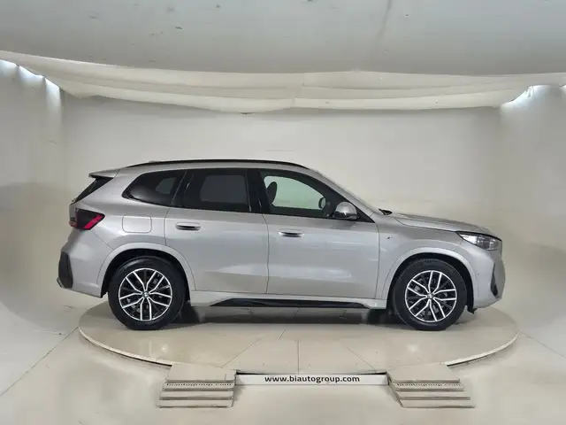 BMW X1 view 6