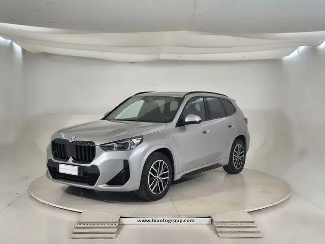 BMW X1 main image