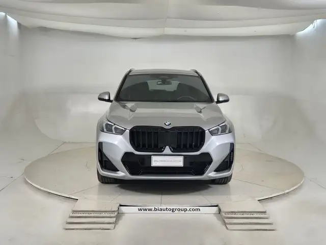 BMW X1 view 3