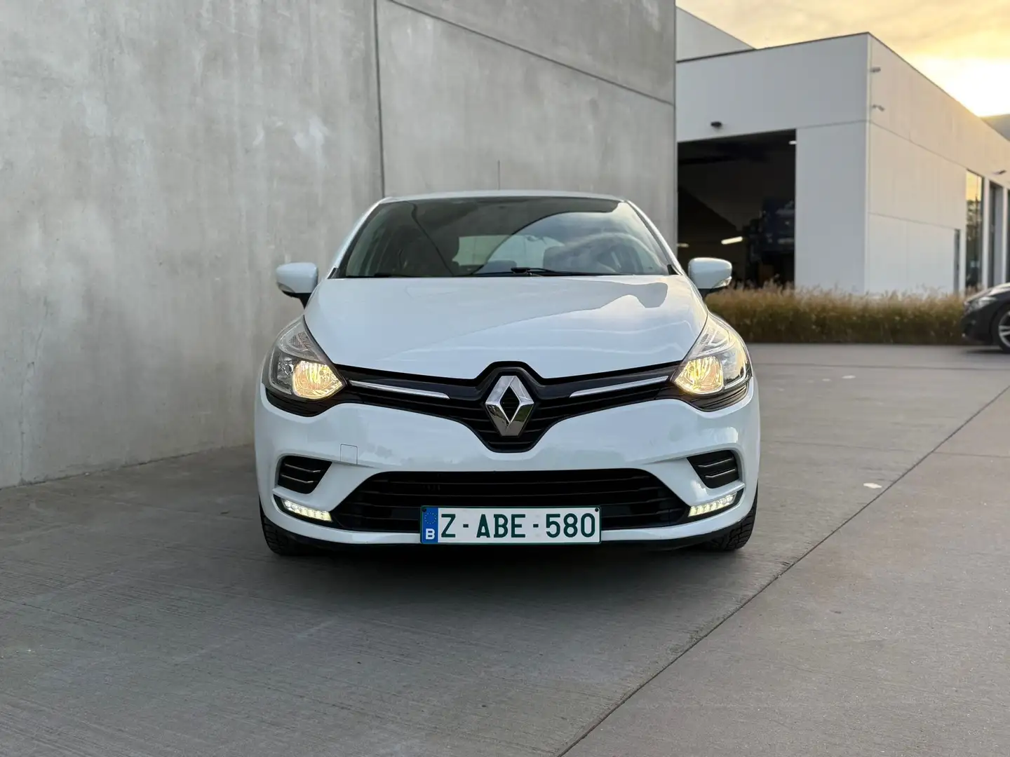Renault Clio Clio 0.9 TCe / CarPlay / AIRCO / CC / PDC / NAVI Wit - 2