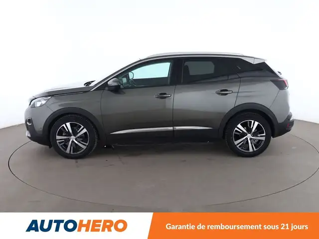 Peugeot 3008 view 3