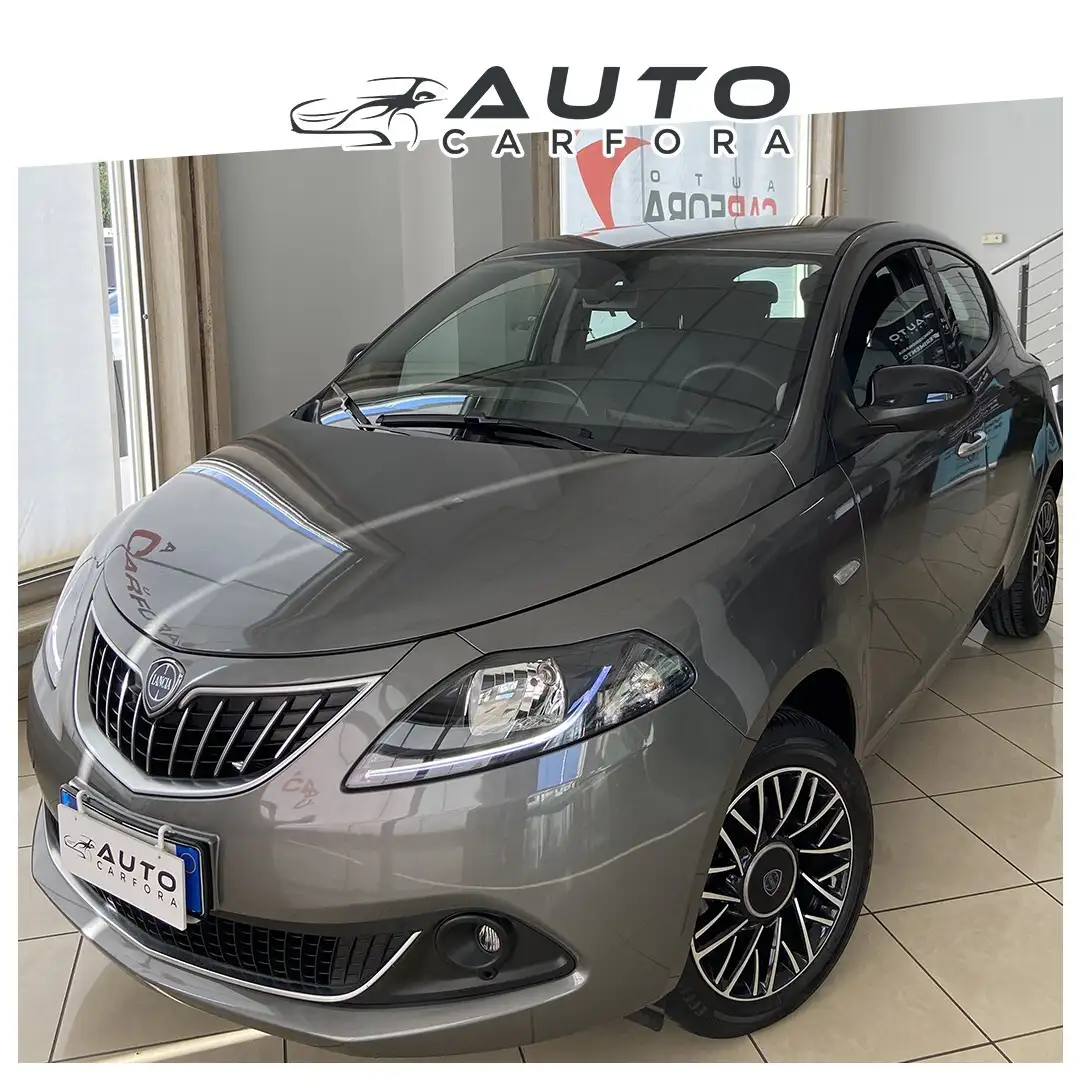 Lancia Ypsilon Ypsilon 1.0 FireFly 5 porte S&S Hybrid Gold Plus Gris - 1