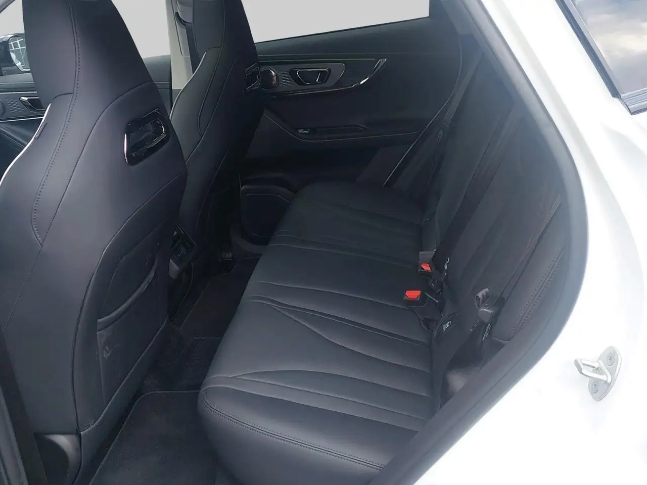 Omoda 5 2026 — фото 6