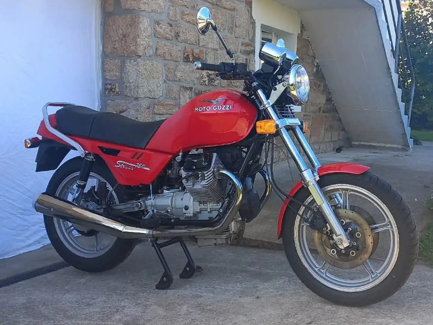 Moto Guzzi Strada 750 Kırmızı - 1
