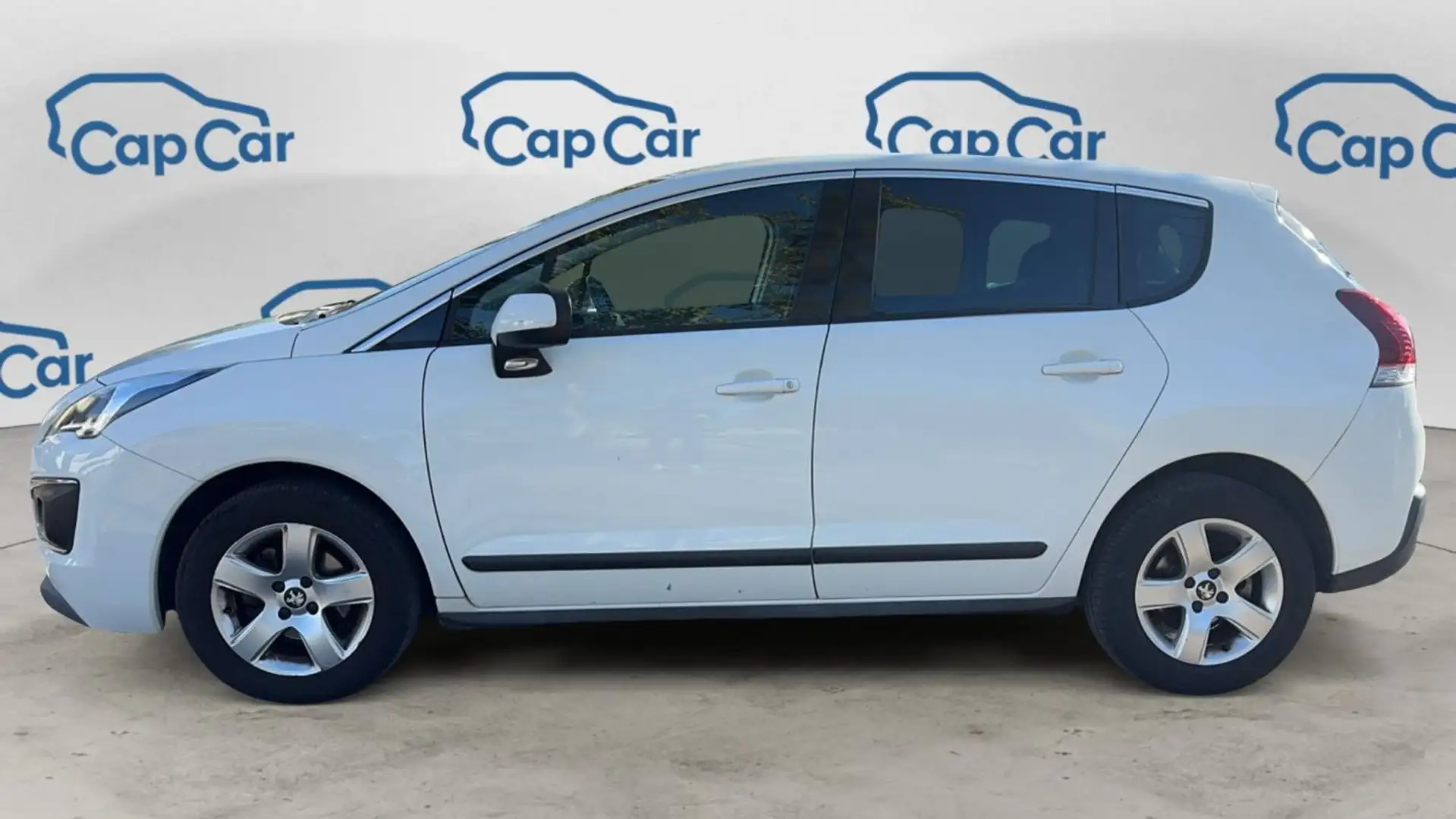 Peugeot 3008 1.6 HDI 115 Business Blanc - 2
