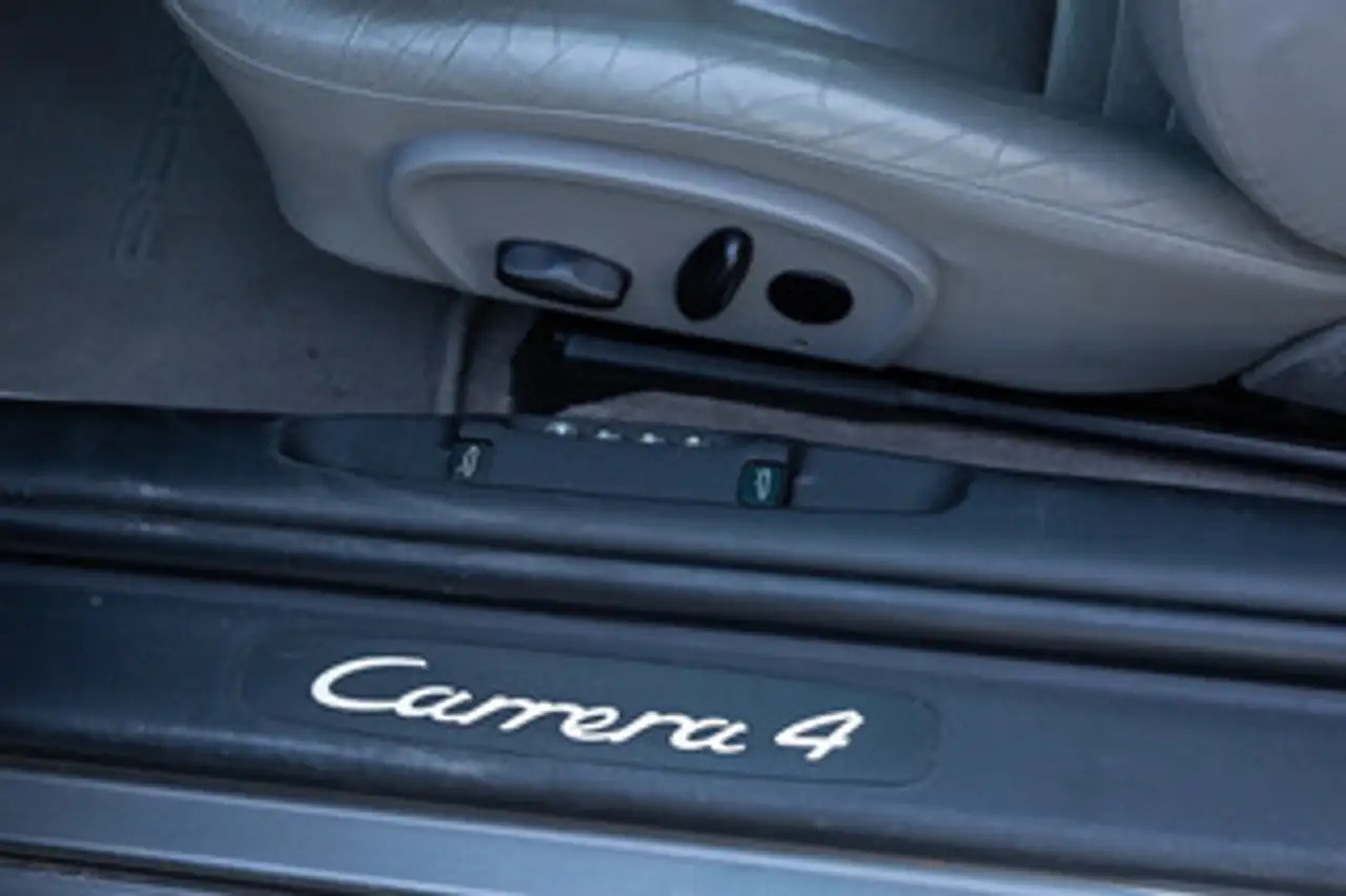 Porsche 911 Coupe 3.4 Carrera 4 TT3, foto 6