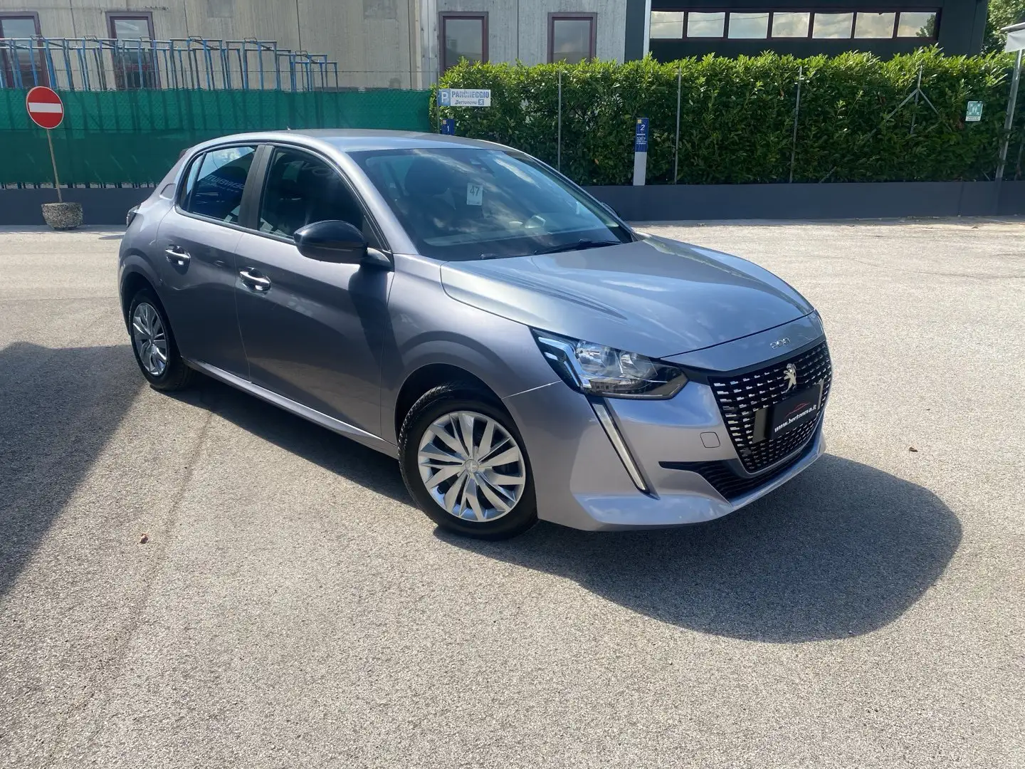 Peugeot 208 PureTech 75 Stop&Start 5 porte Active Grigio - 1
