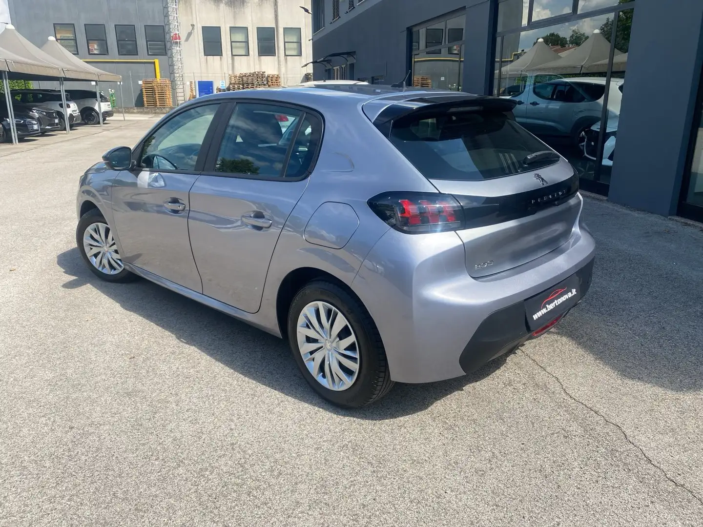 Peugeot 208 PureTech 75 Stop&Start 5 porte Active Grigio - 2