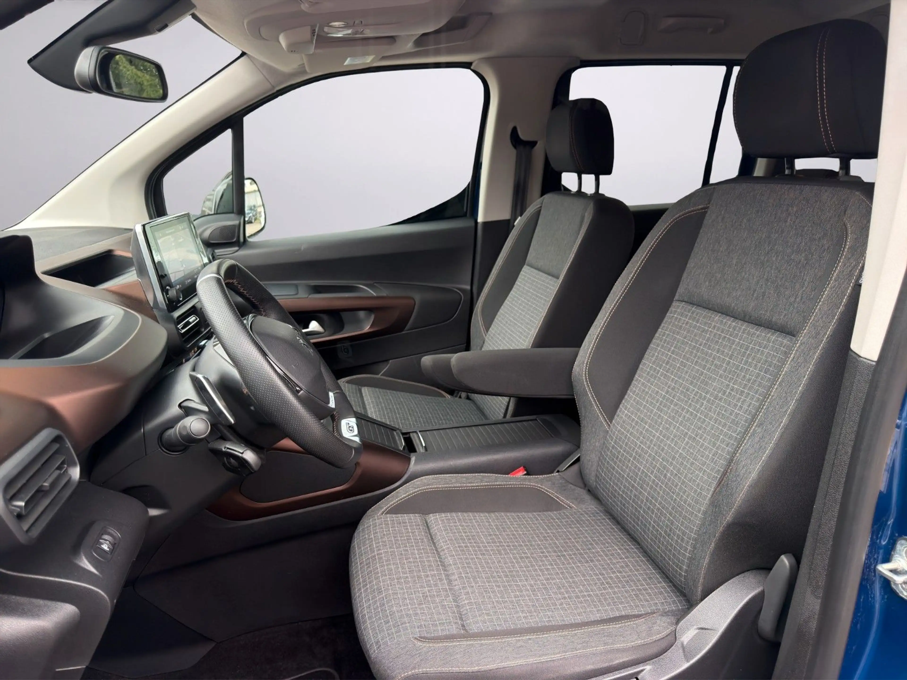 Peugeot Rifter 1.2 Allure GT L2 Auto. Allwetter Kamera — photo 9
