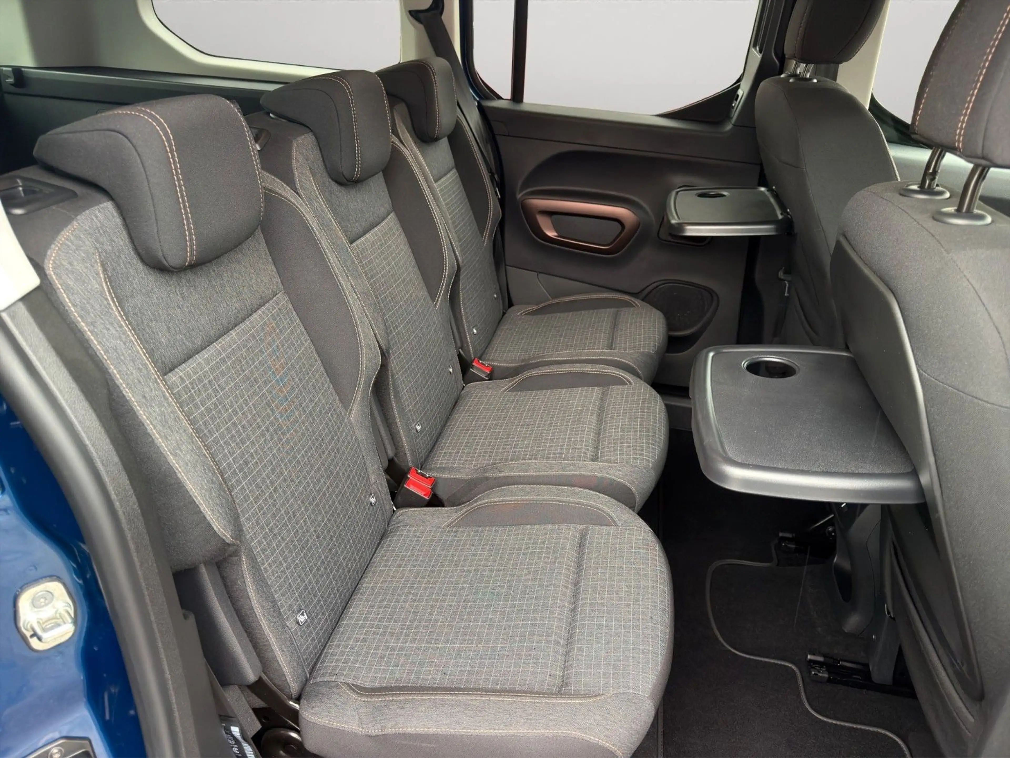Peugeot Rifter 1.2 Allure GT L2 Auto. Allwetter Kamera — photo 12