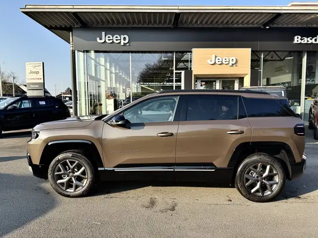 Jeep Compass view 5