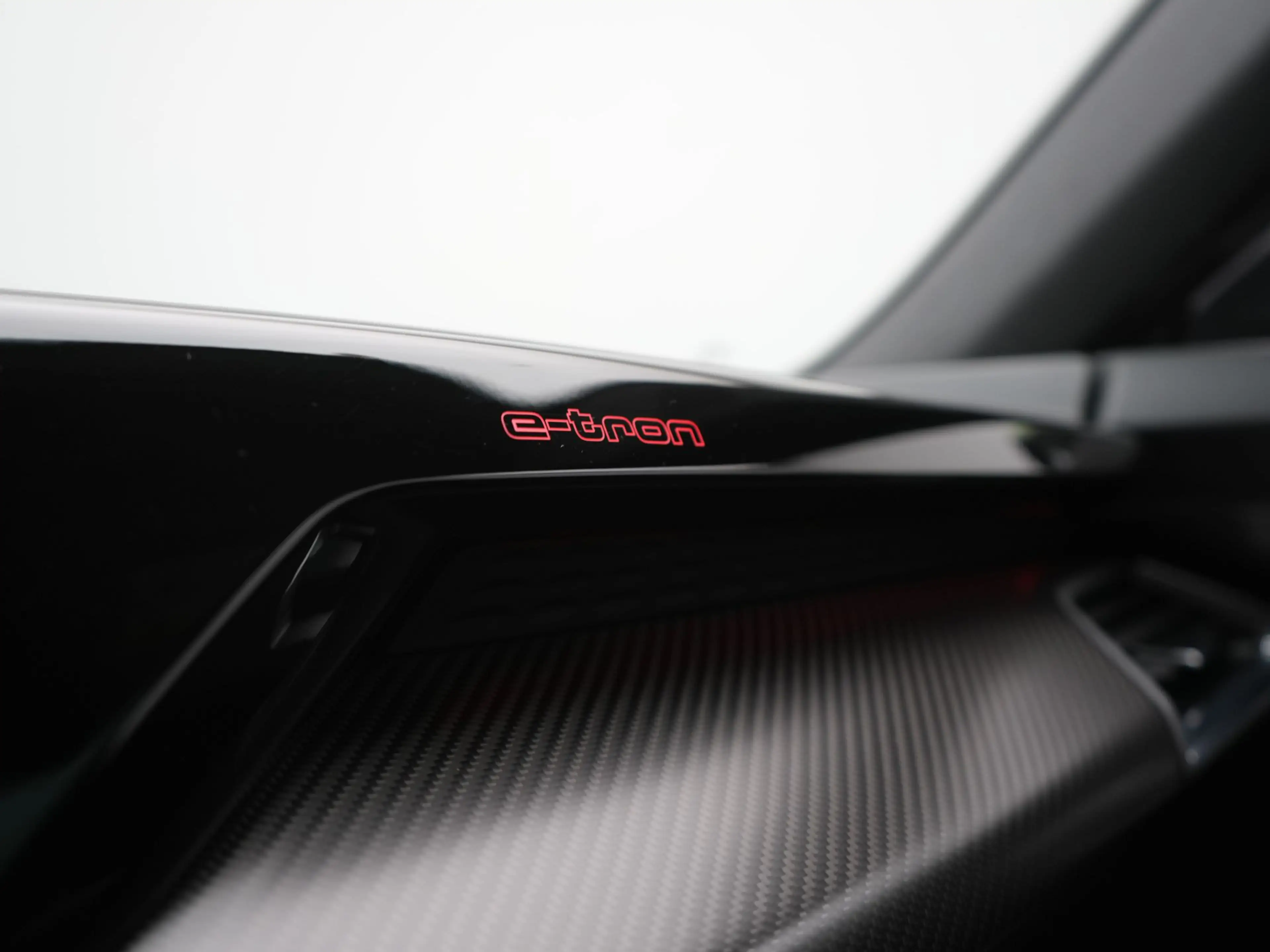 Audi e-tron GT 93 kWh 476pk Dealer O.H | Panodak | Head Up | Adap — photo 28