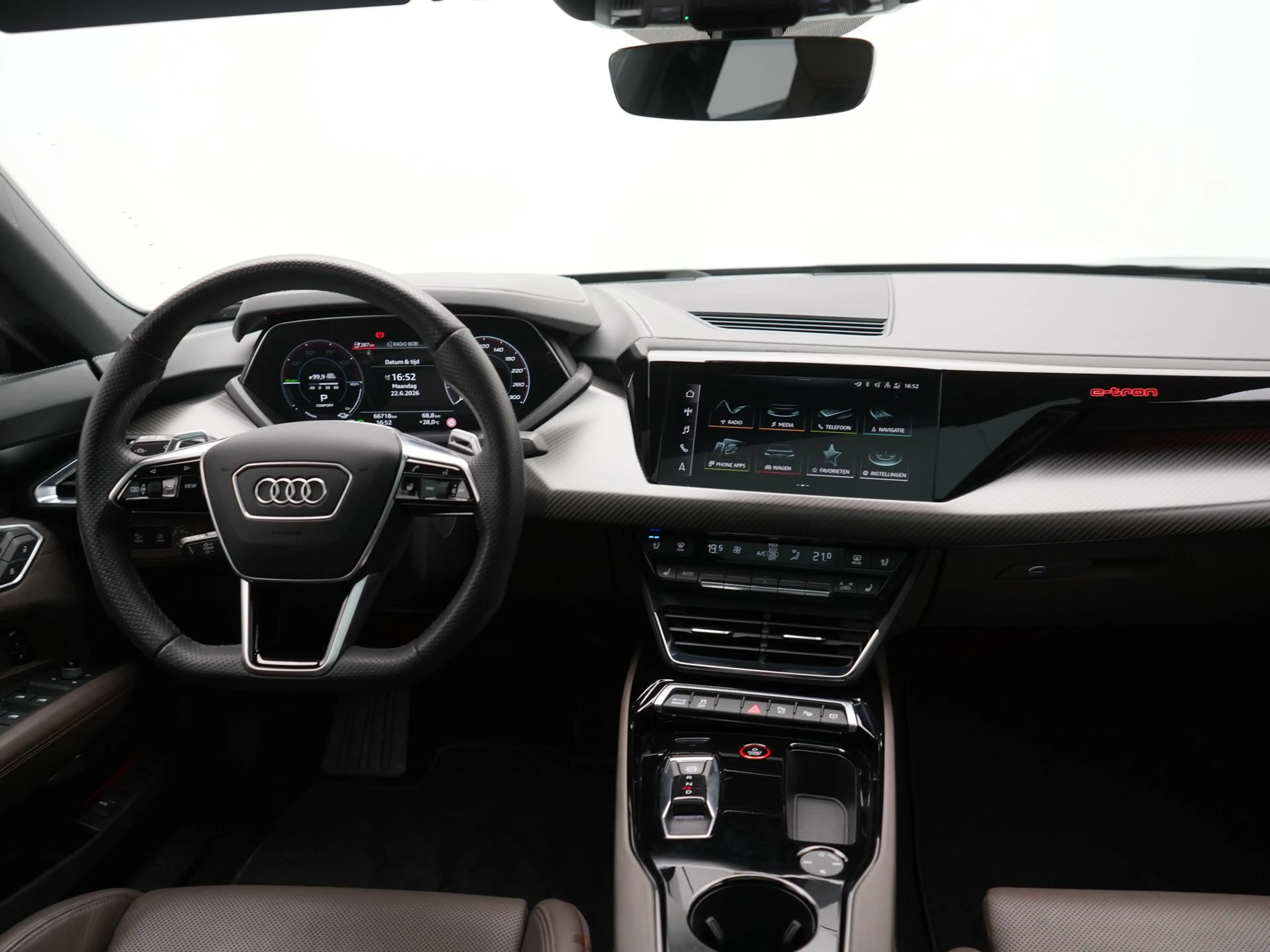Audi e-tron GT 93 kWh 476pk Dealer O.H | Panodak | Head Up | Adap — photo 17