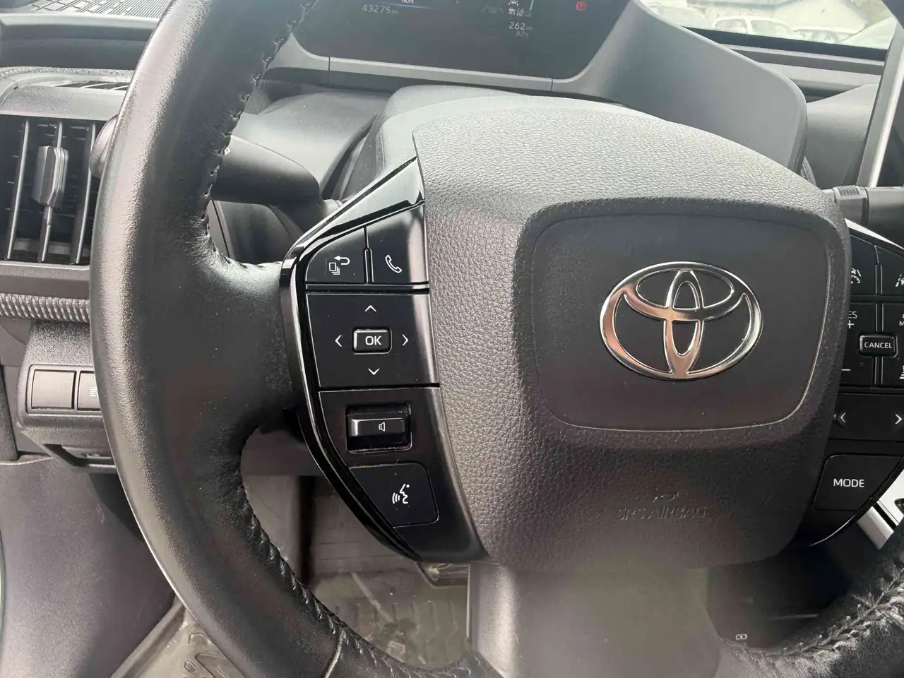 Toyota bZ4X снимка Toyota bZ4X