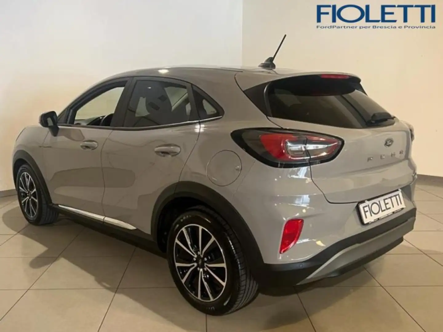Ford Puma 1.0 ECOBOOST HYBRID 125 CV S&S TITANIUM Grigio - 2