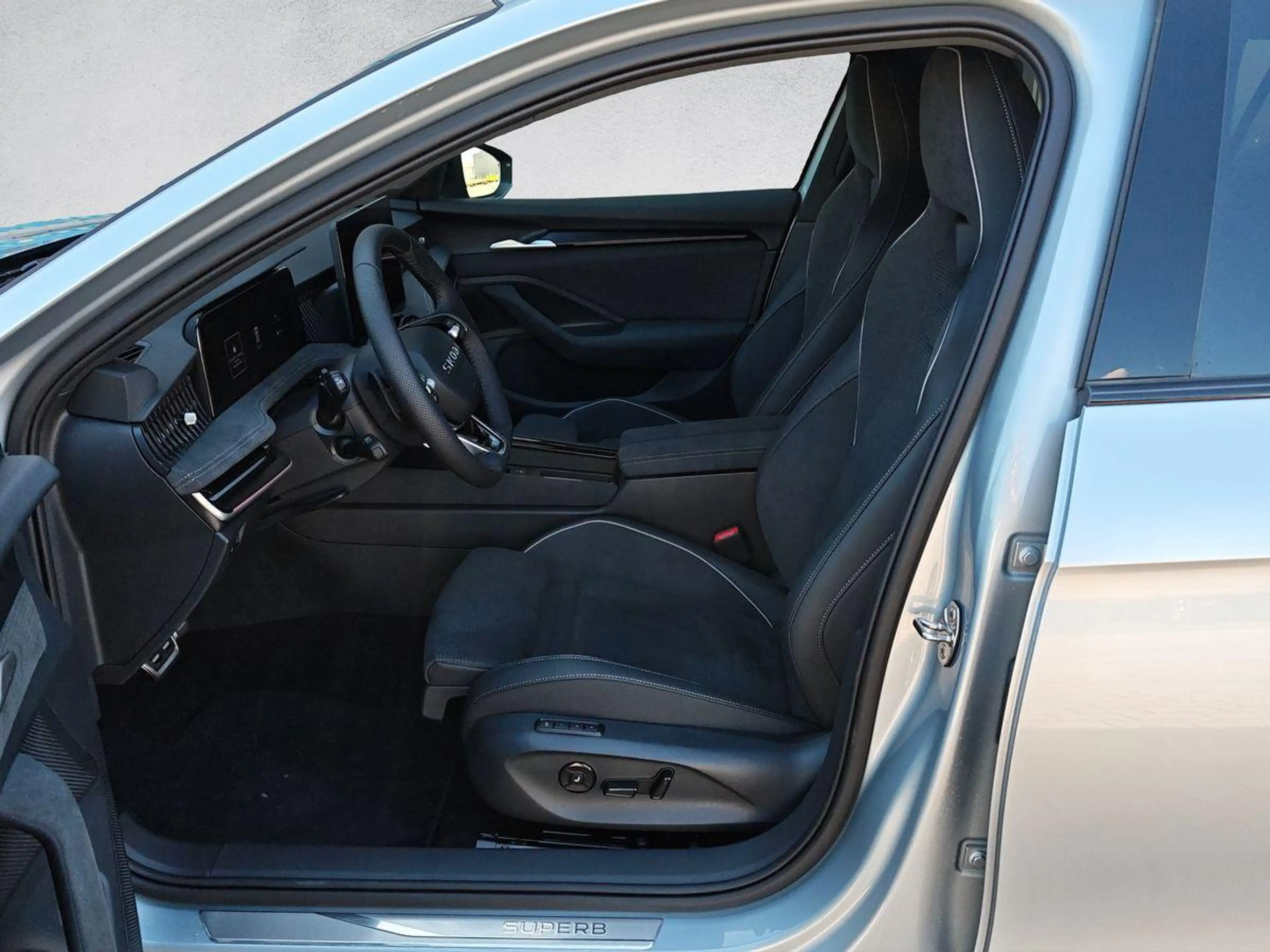 Skoda Superb Combi IV Hybrid Sportline AHK 5J.Garantie — photo 11