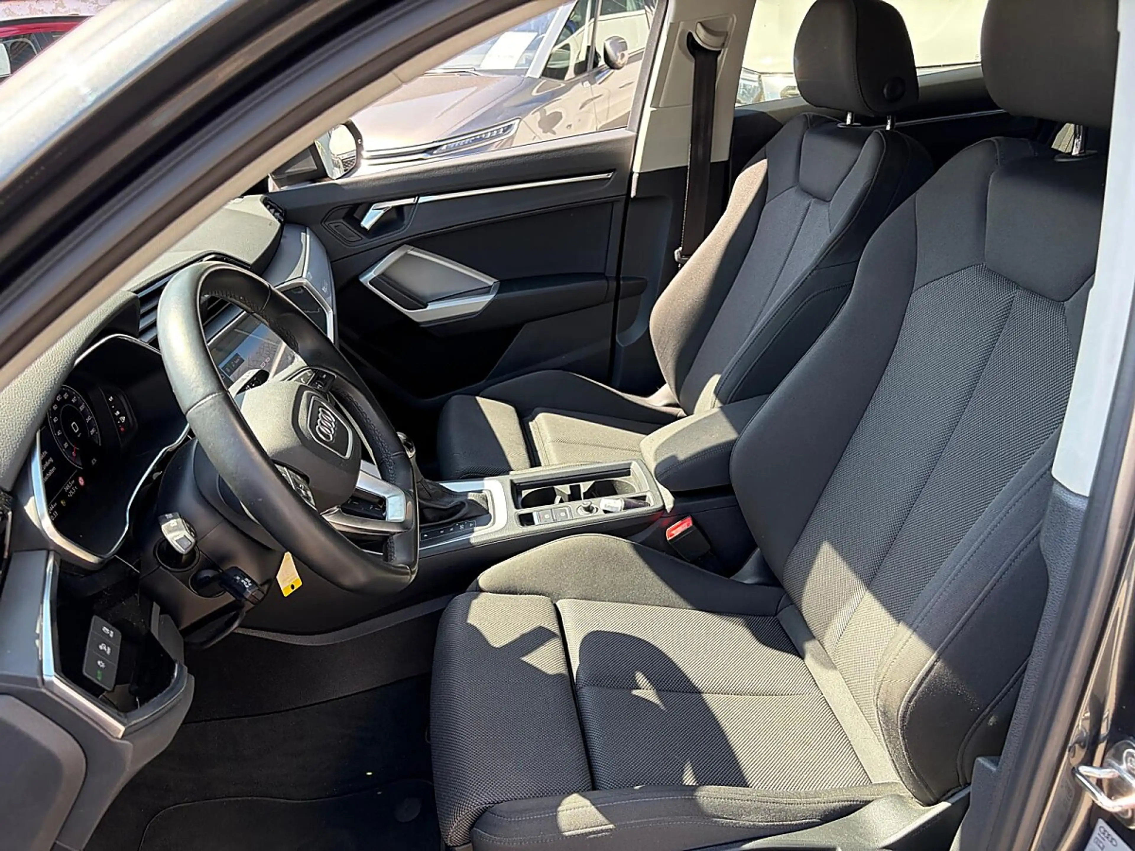 Audi Q3 Sportback 35 TFSI S-line S-tronic — photo 6