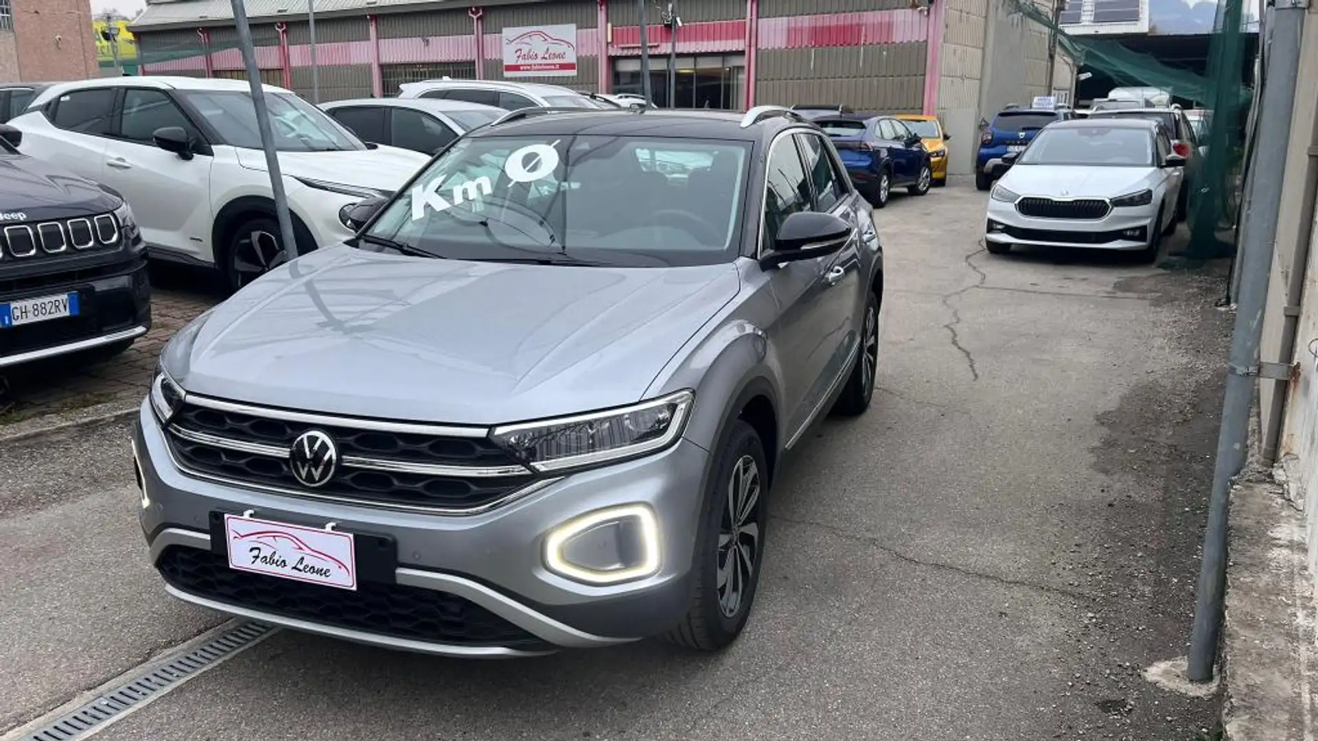 Volkswagen T-Roc 1.0 tsi Style 115cv Schwarz - 1