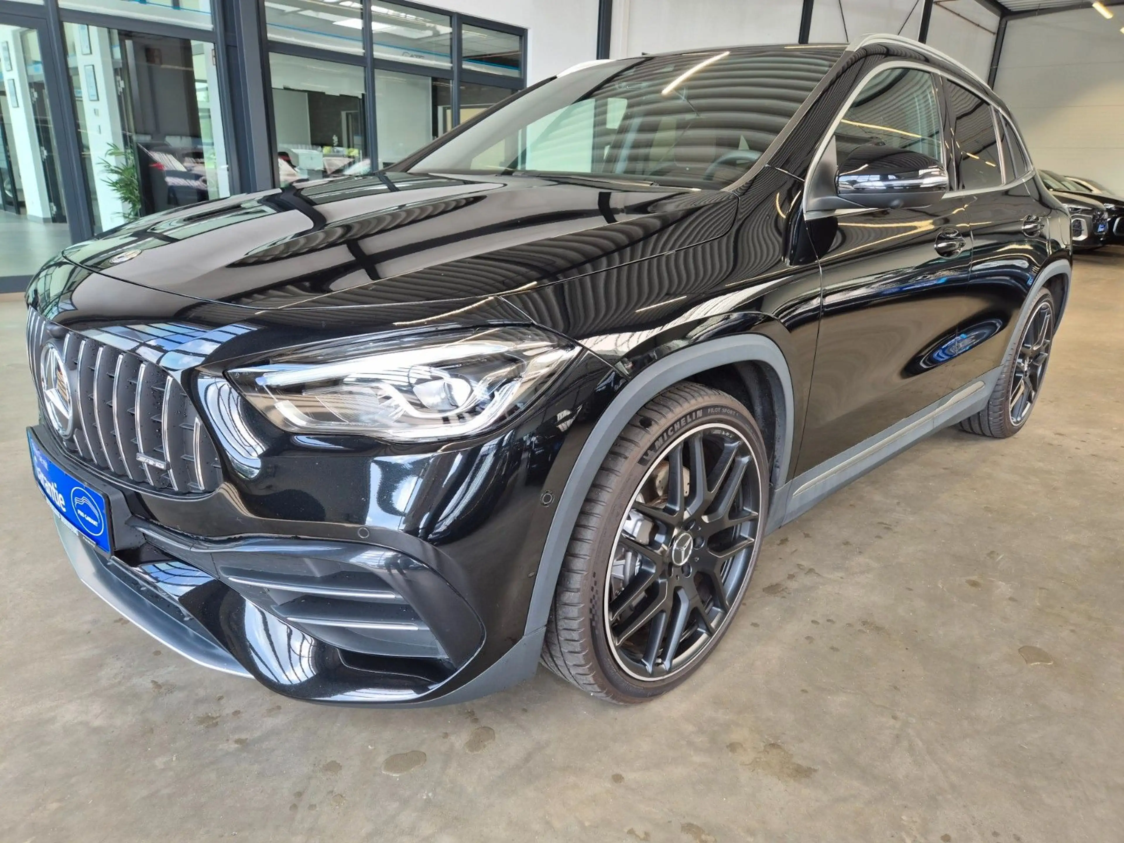 Mercedes-Benz GLA 45 AMG 4M LEDER MBUX NAVI LED 21ZOLL ALU AHK — photo 9
