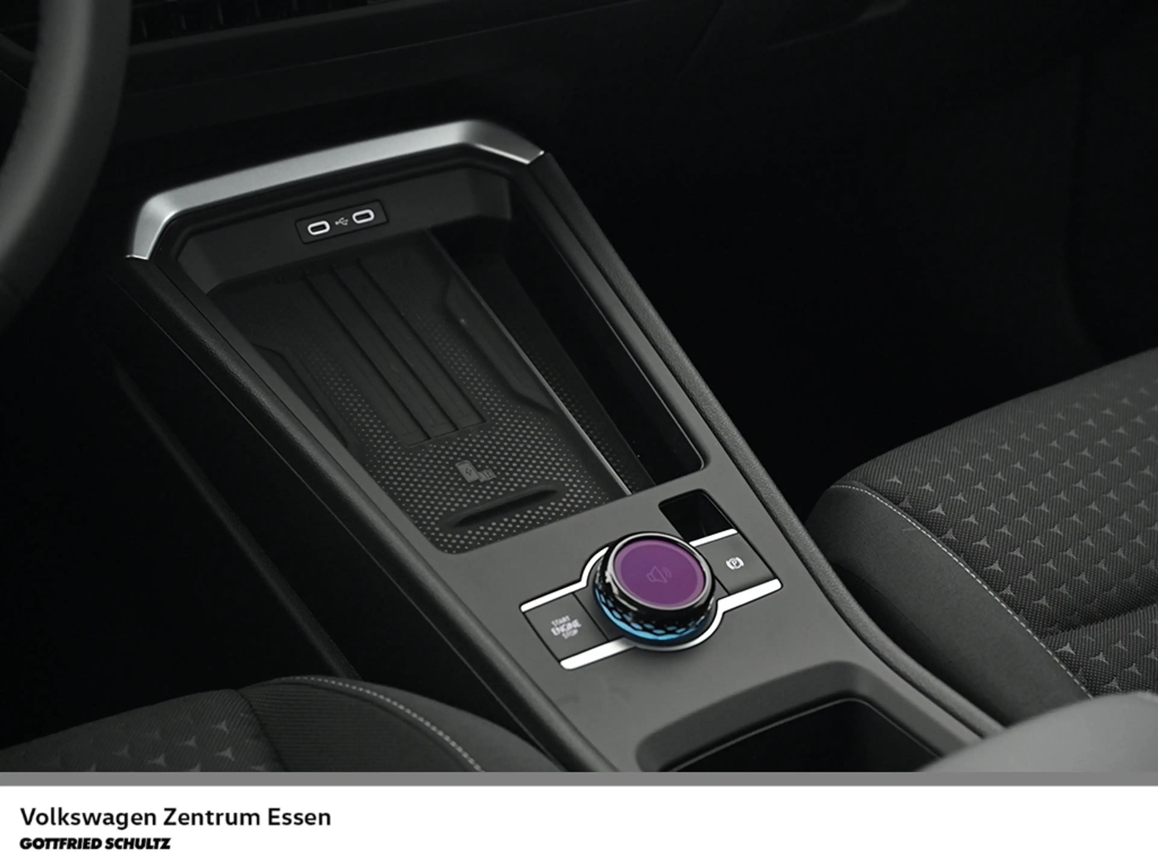 Volkswagen T-Roc Life 1.5 l eTSI DSG — photo 15