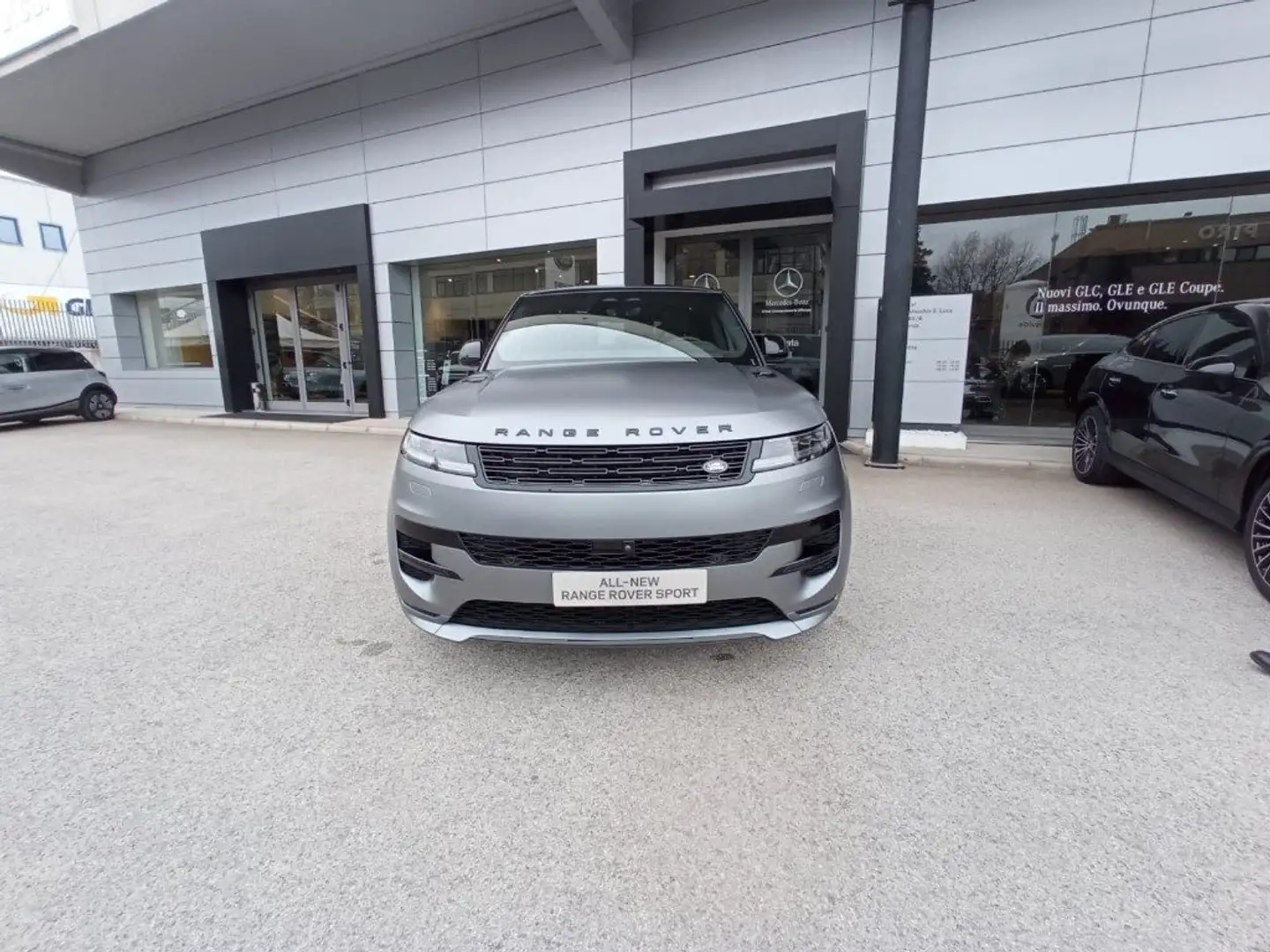 Land Rover Range Rover Sport 3.0D l6 300 CV Dynamic SE Grau - 2