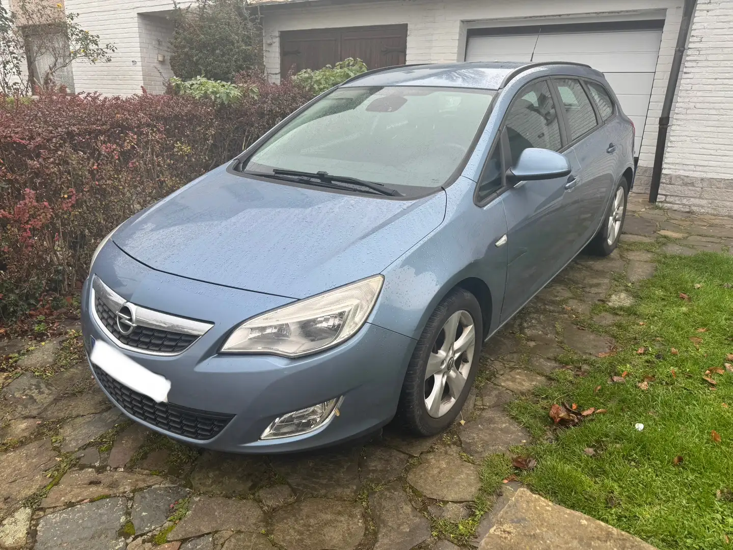 Opel Astra Sports Tourer 1.7 CDTi ECOTEC Cosmo DPF - 2