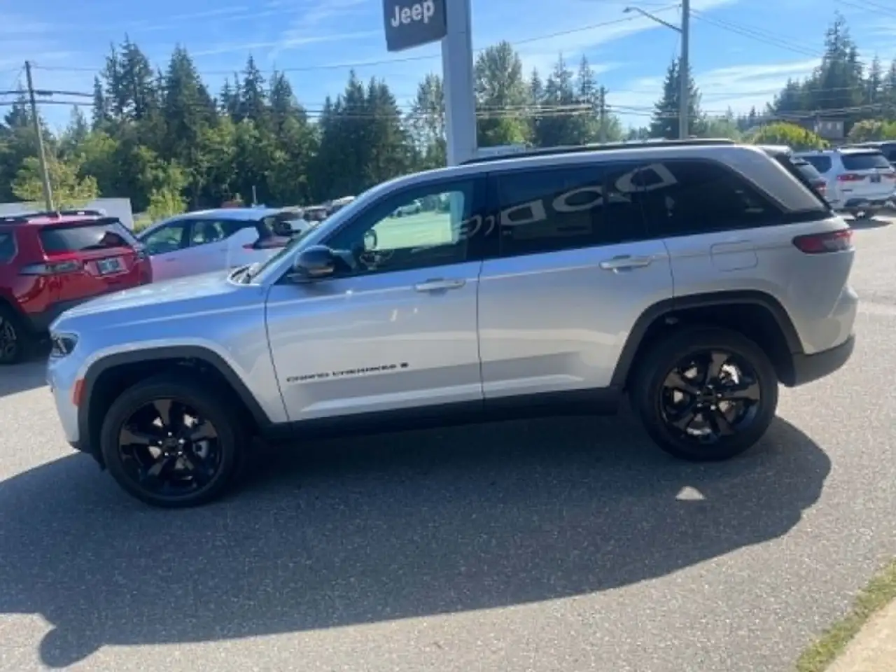 Jeep Grand Cherokee снимка Jeep Grand Cherokee