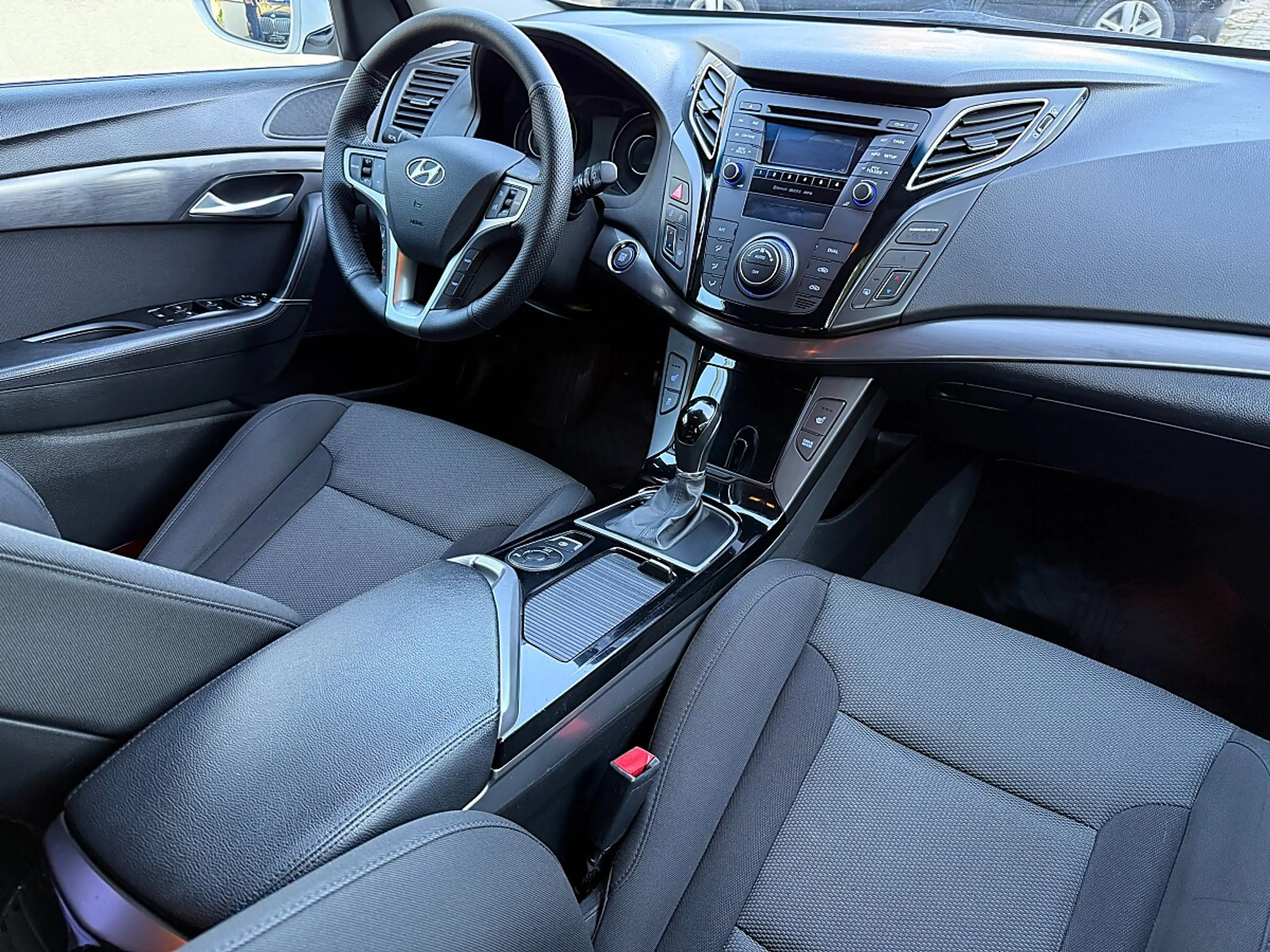 Hyundai i40 Style 1,7 CRDi Aut.-KEYLESS-LENKRADHEIZ.-RÜCKFA... — photo 14