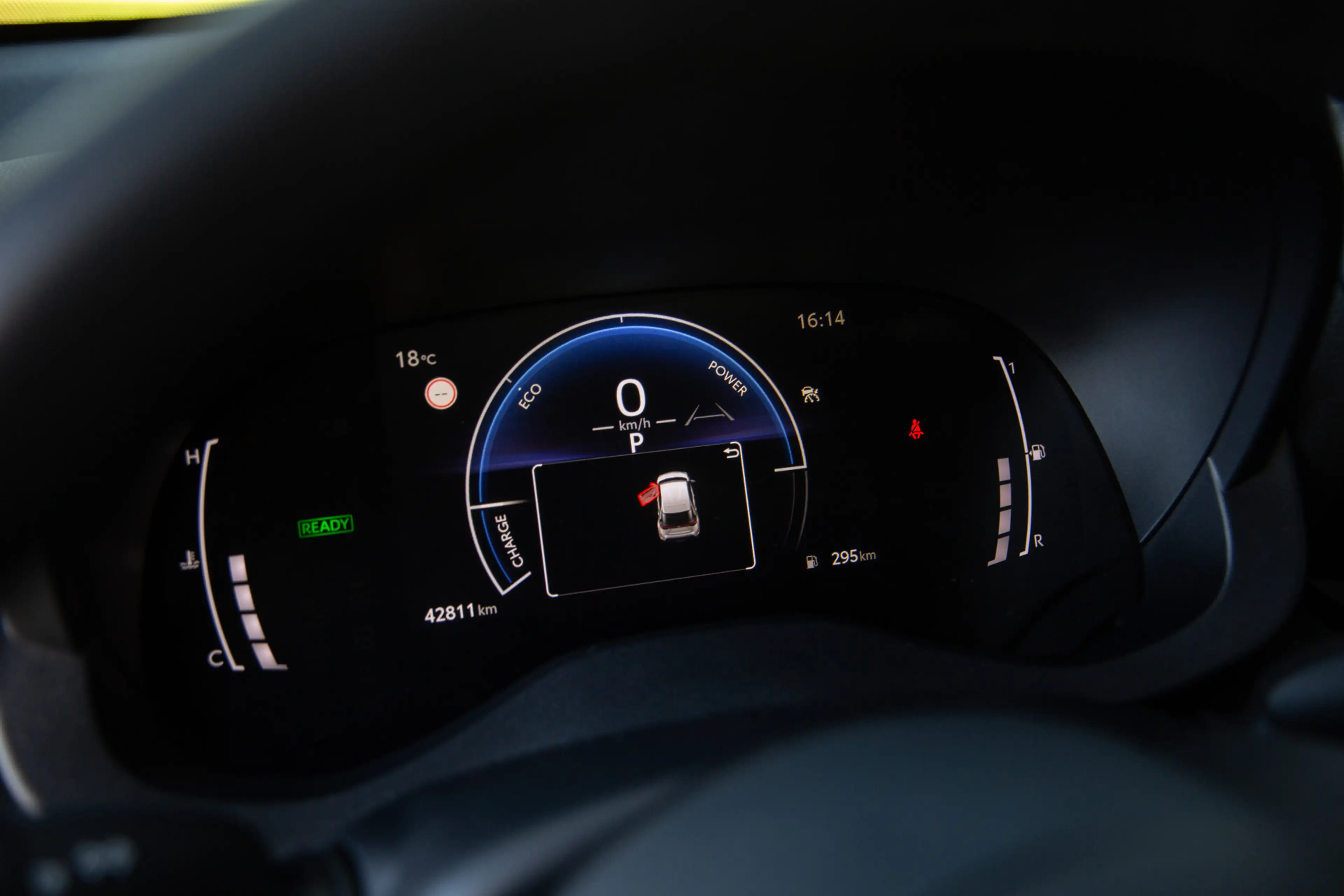 Toyota Yaris Cross 1.5 Hybrid Active , Carplay, Adap. cruise, Achteru — photo 9