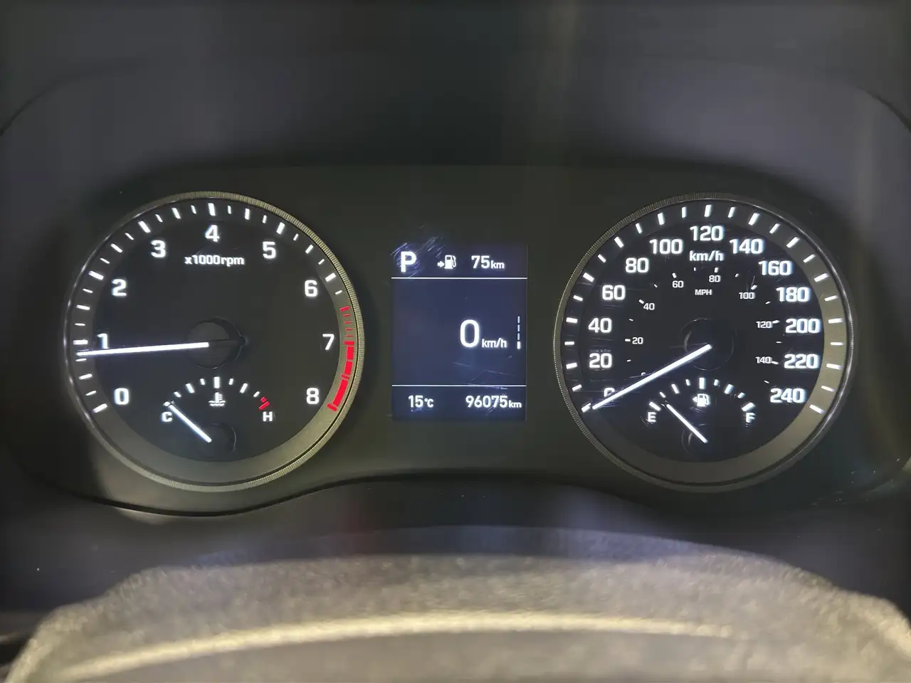 Hyundai TUCSON снимка Hyundai TUCSON