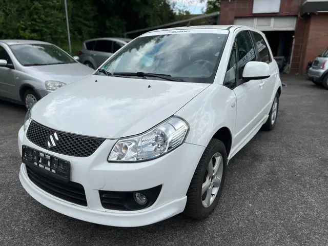 Suzuki SX4 1.6 VVT / Ahk abnehmbar / TüV neu
