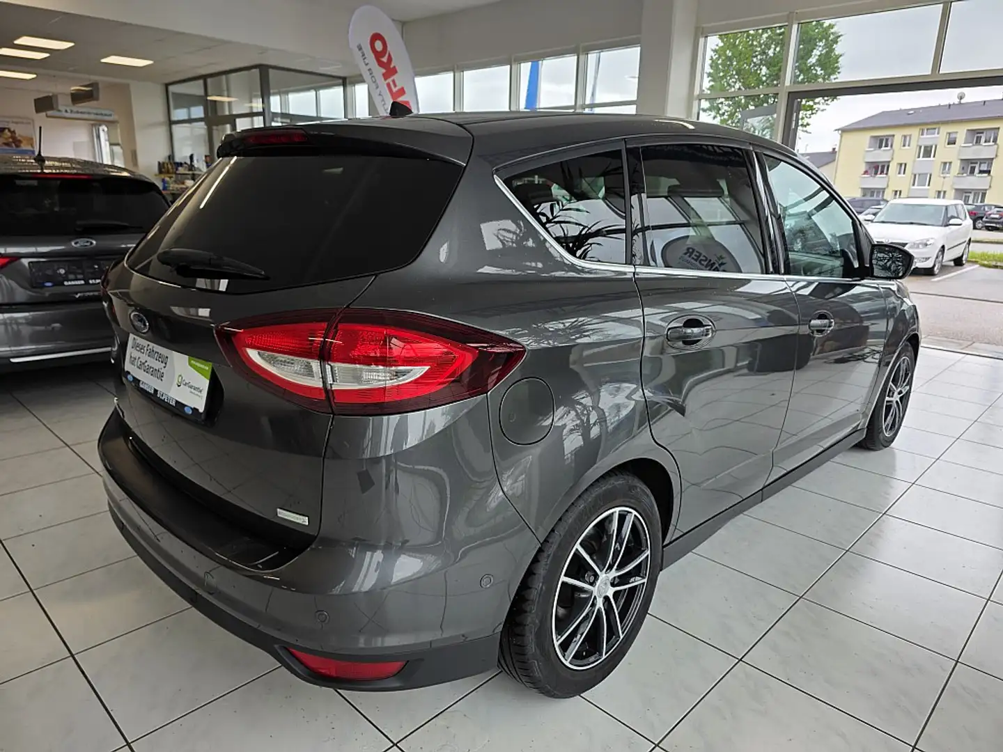 Ford C-Max C-MAX Titanium 1,0 EcoBoost Grau - 2