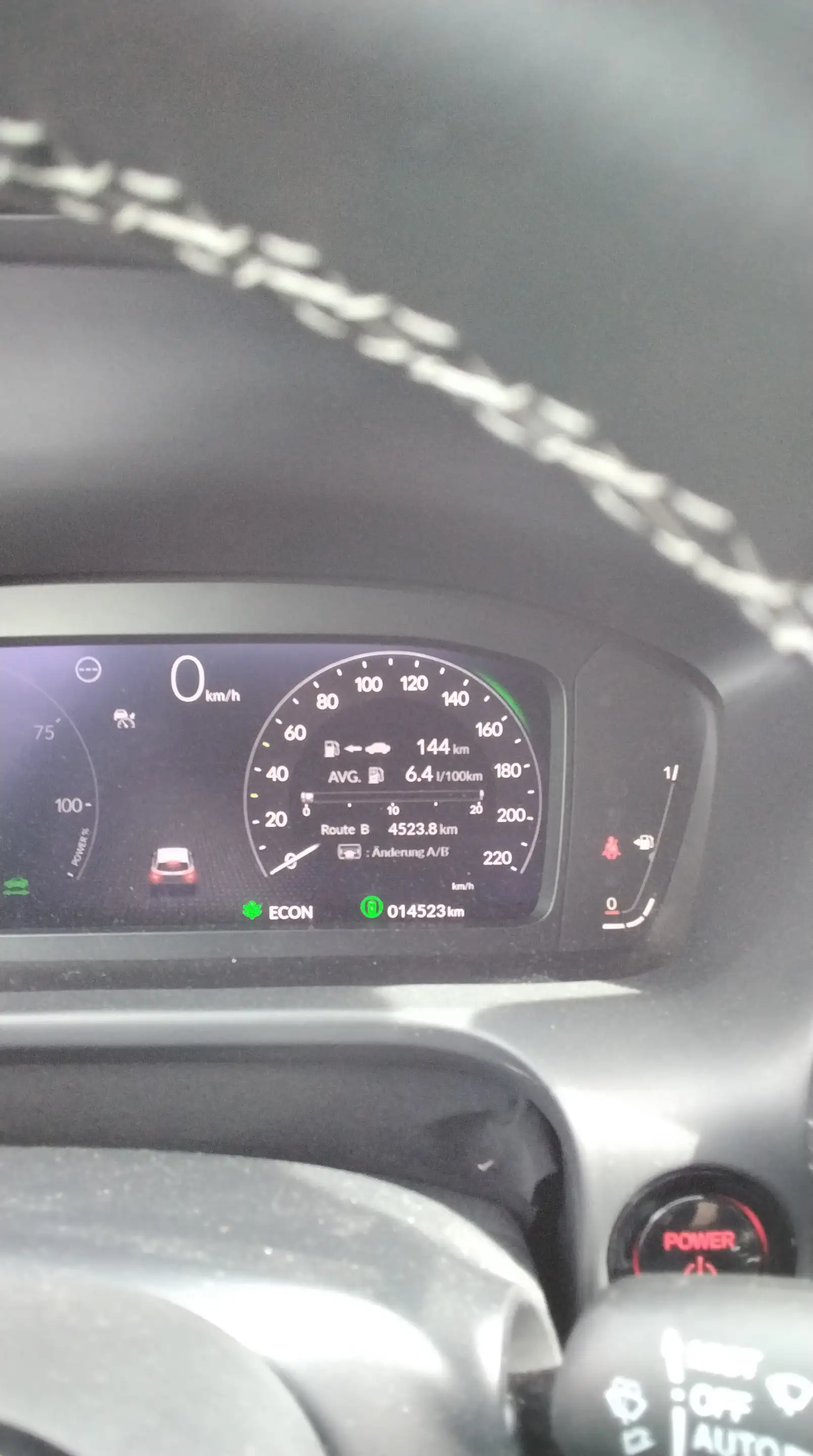 Honda ZR-V Advance — photo 11