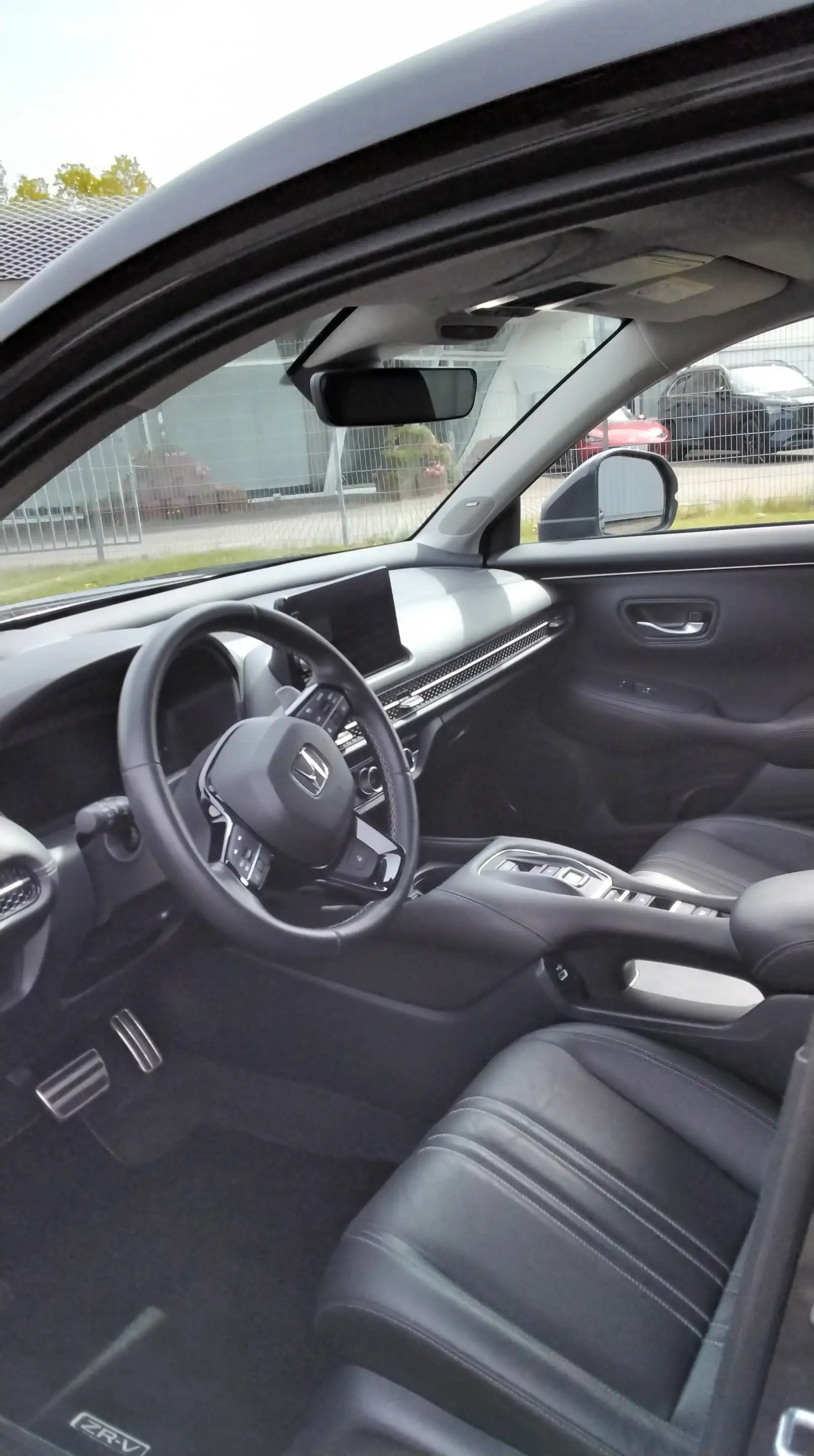 Honda ZR-V Advance — photo 10
