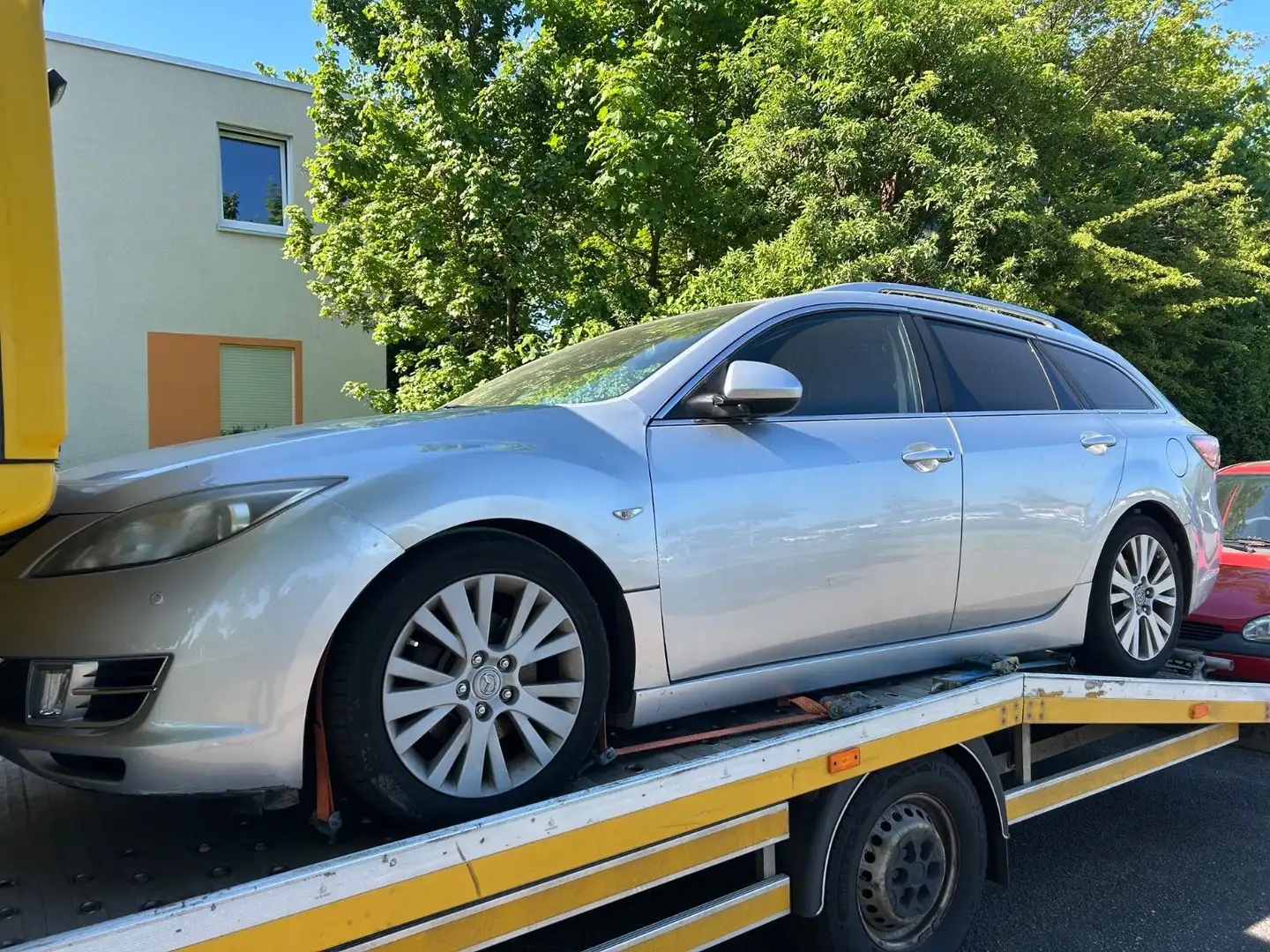 Mazda 6 Kombi 2.0 CRDT Exclusive*KLIMAAUTOM*ANGEBOT* Silber - 1