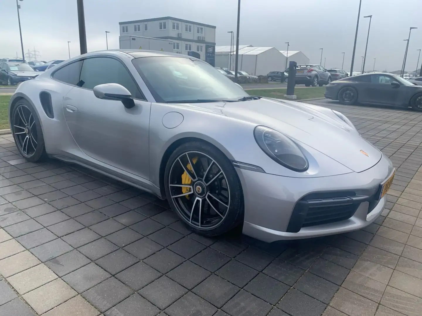 Porsche 911 Turbo S type 992 Gris - 2