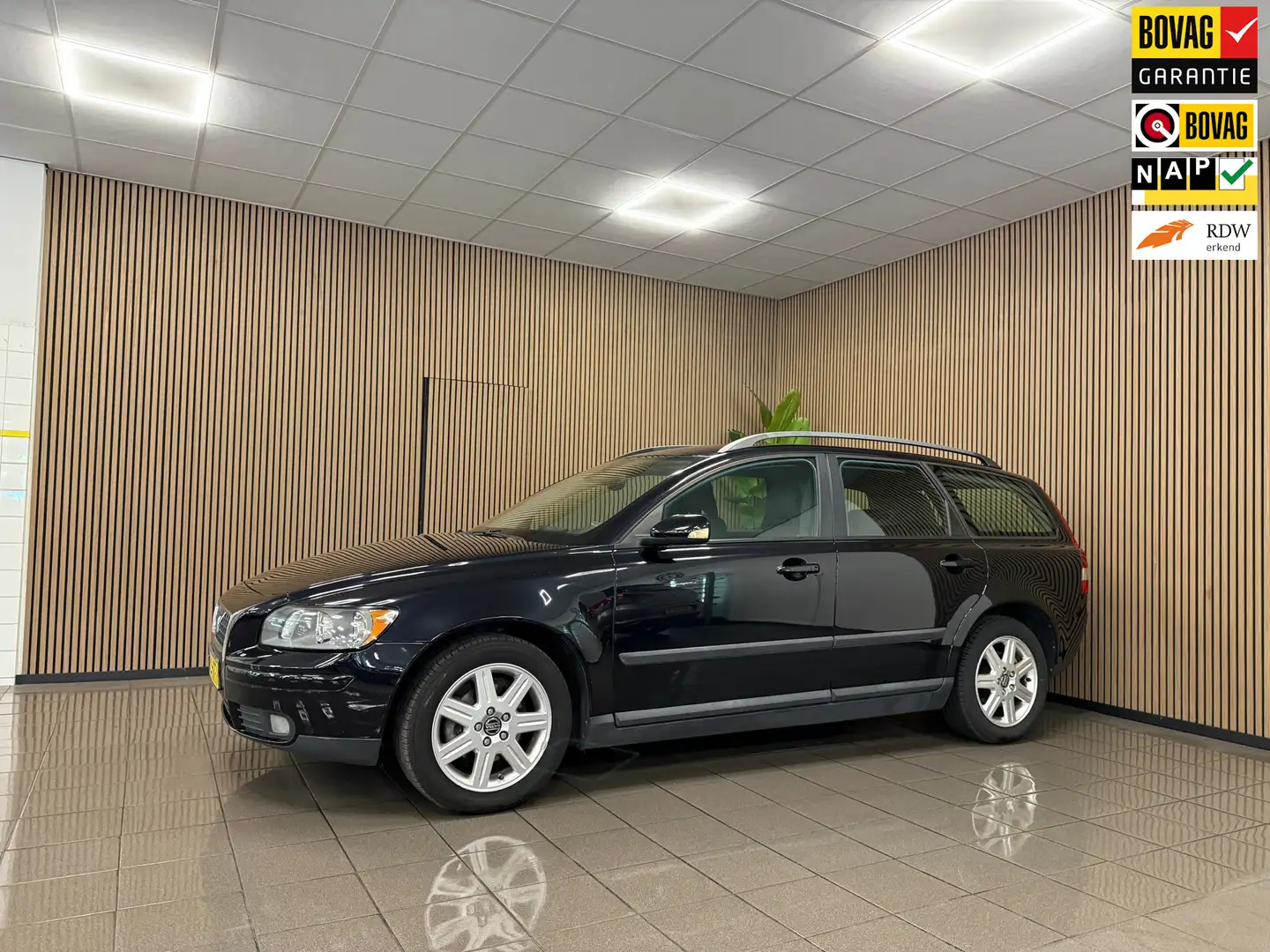Volvo V50 1.8 Edition I * 68.391 km + NAP / Youngtimer / Air Zwart - 1