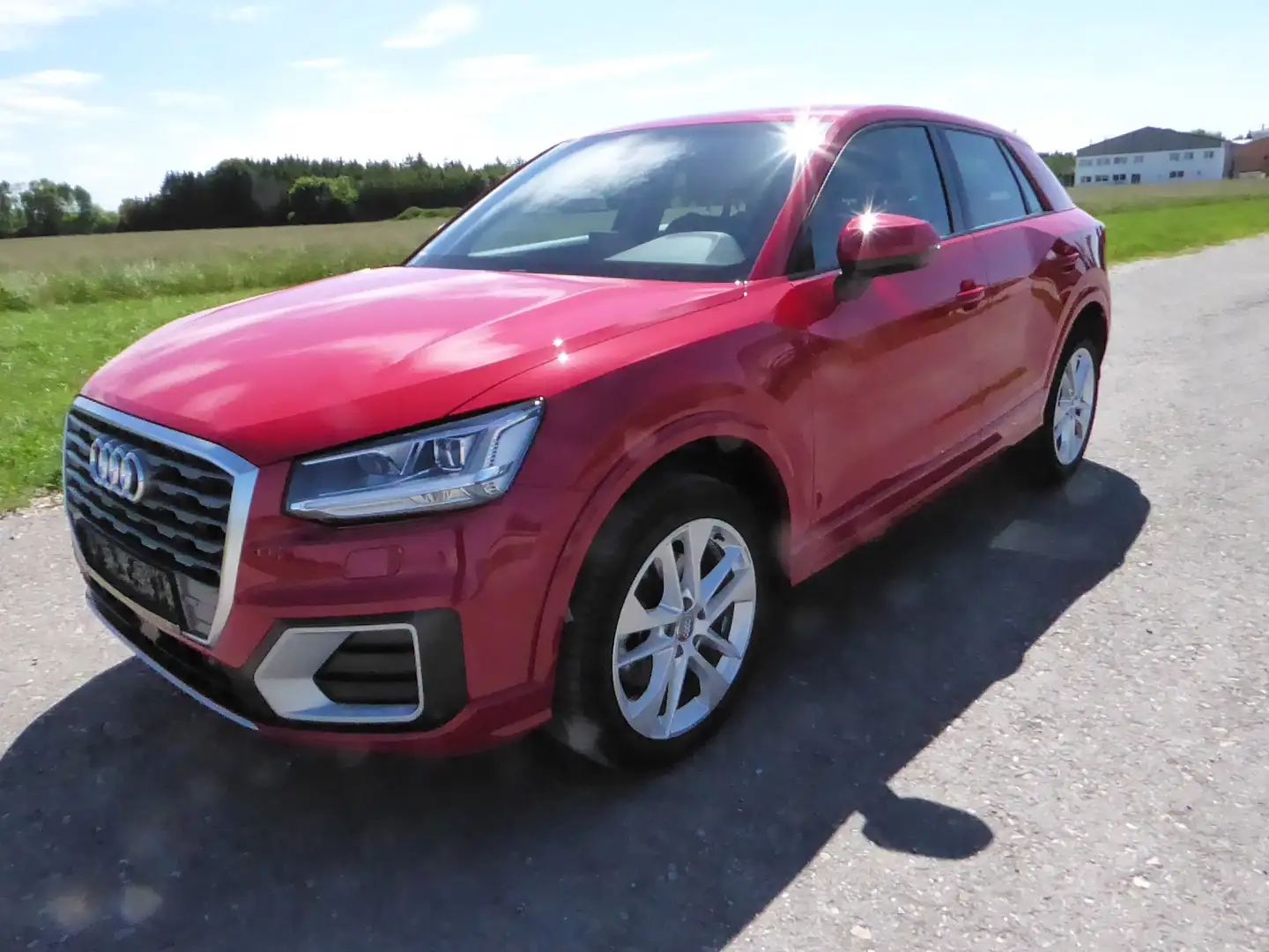 Audi Q2 sport,Klimaauto,MFL,Navi,Soundsystem,LED,R-Kamera Rouge - 1