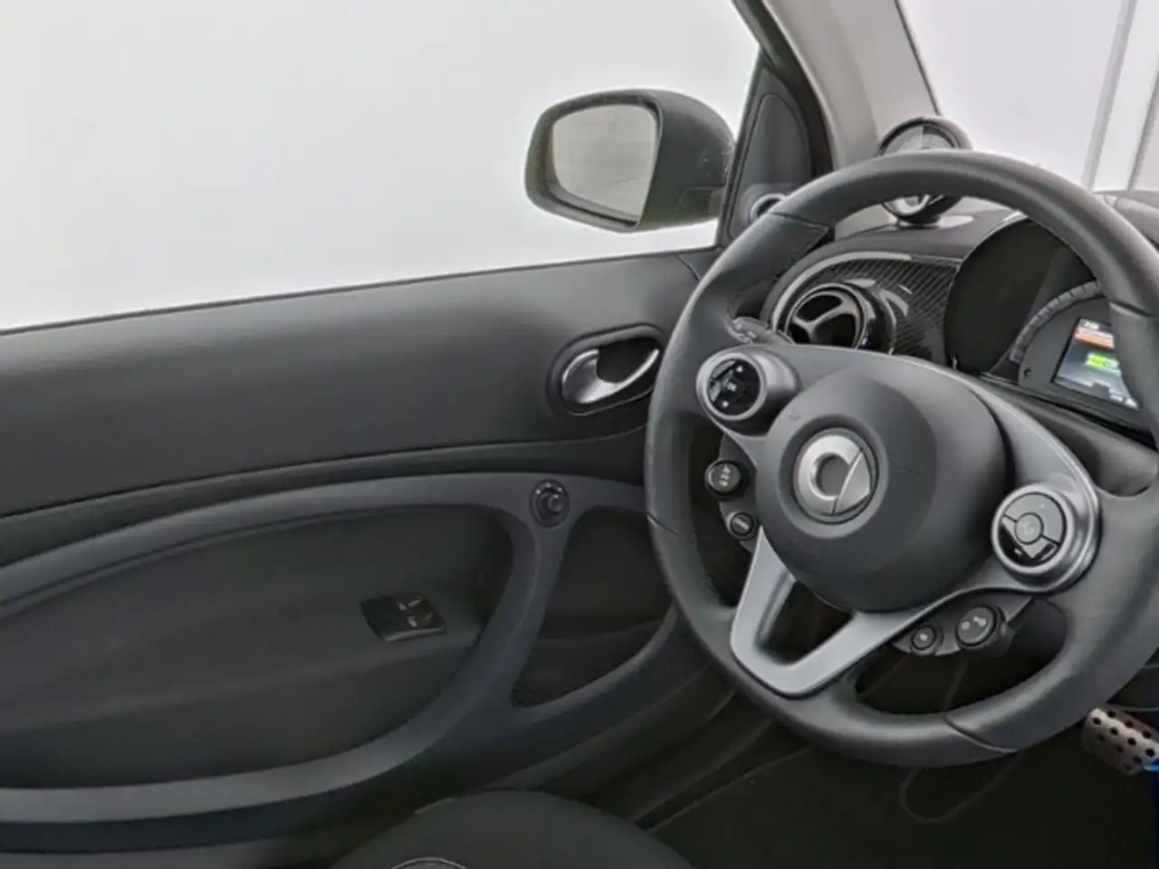 smart forTwo 2024 — фото 9