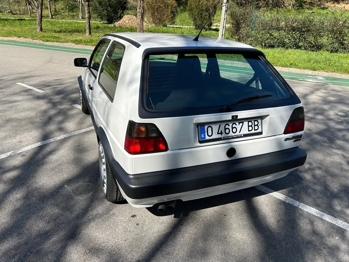 Volkswagen Golf GTI 1.8 G60 160 Білий - 2