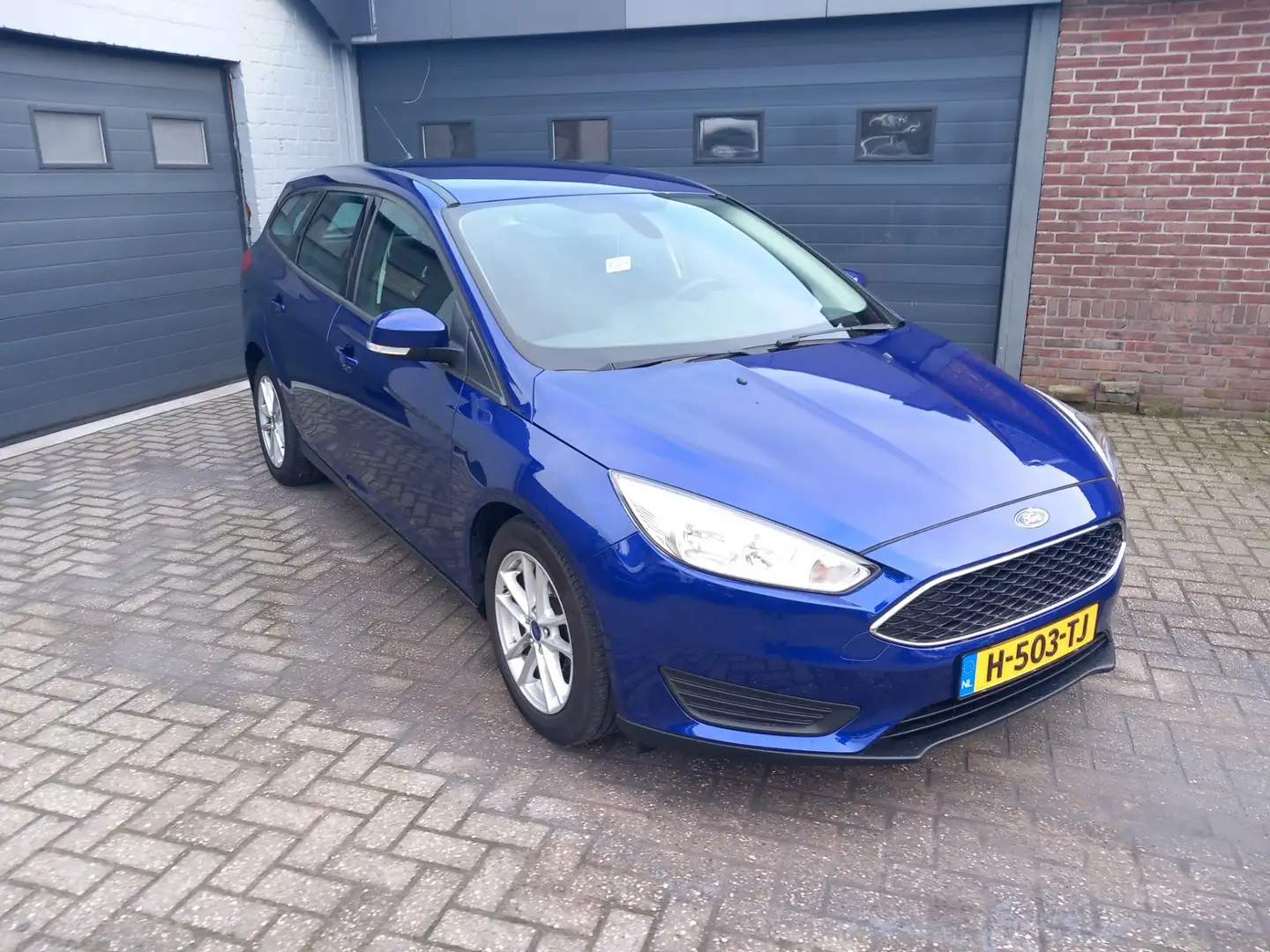 Ford Focus Wagon 1.0 Lease Edition,Cruise control,Isofix,Clim Blau - 2