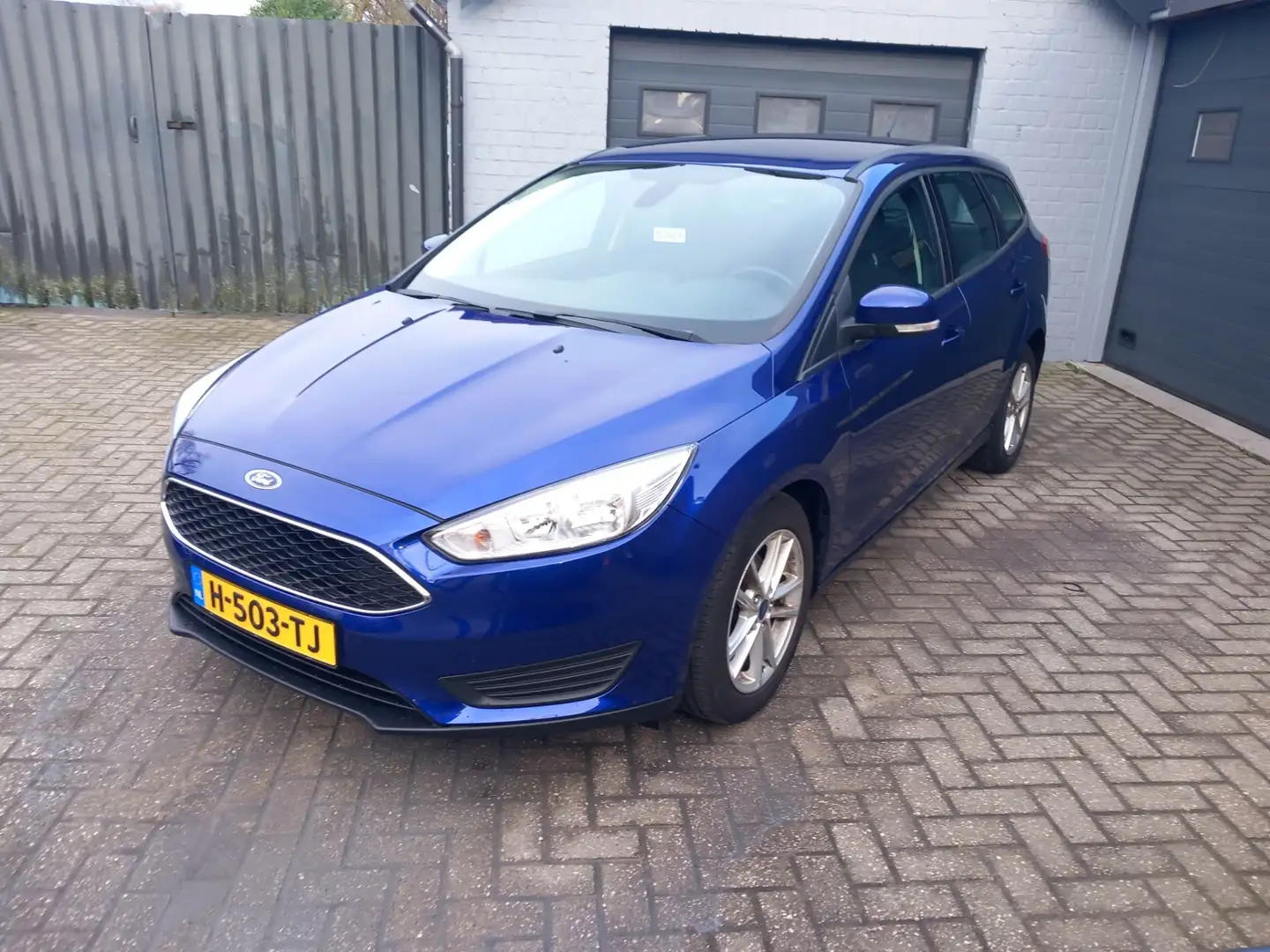 Ford Focus Wagon 1.0 Lease Edition,Cruise control,Isofix,Clim Blau - 1