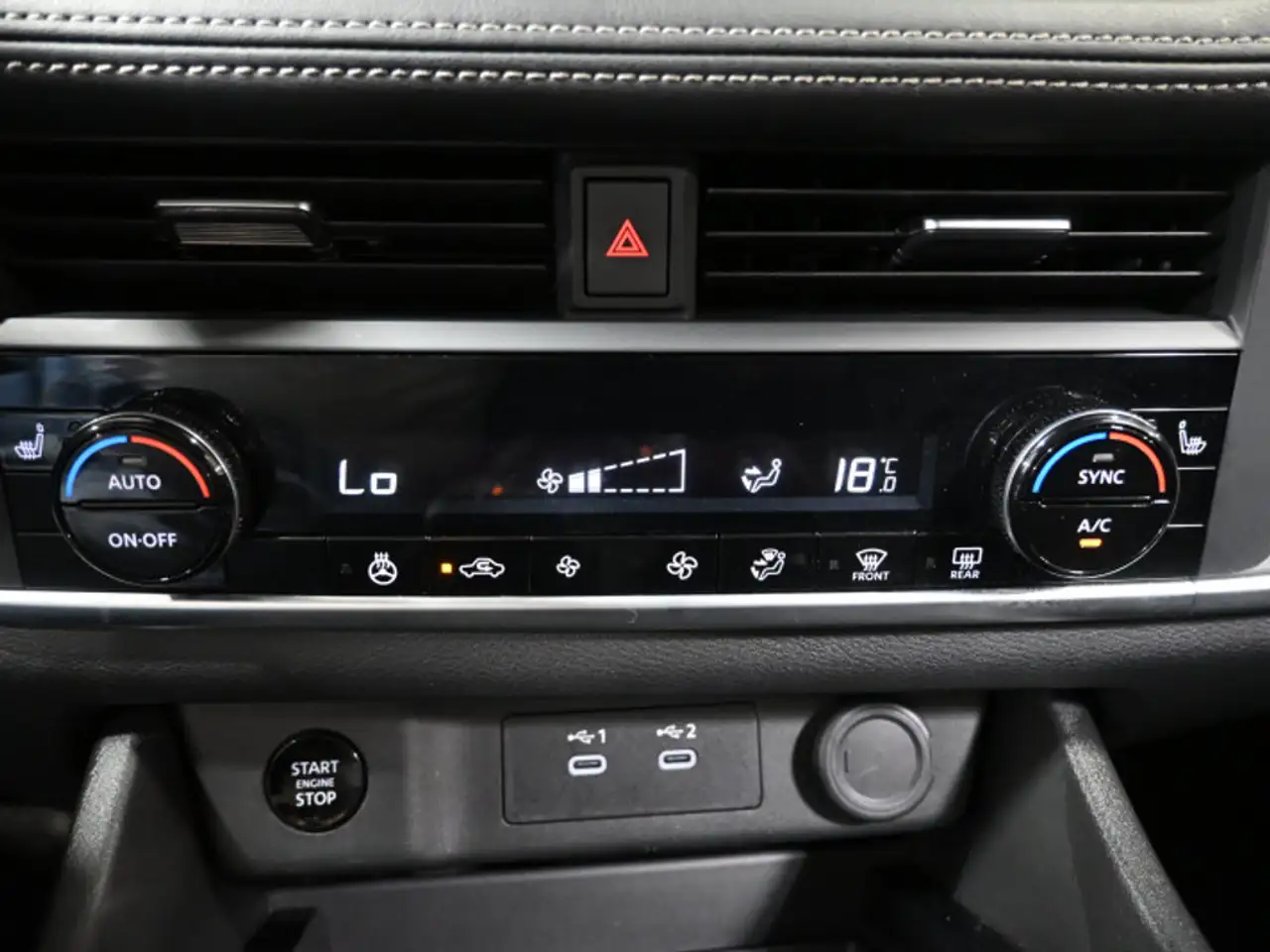 Nissan Rogue photo Nissan Rogue