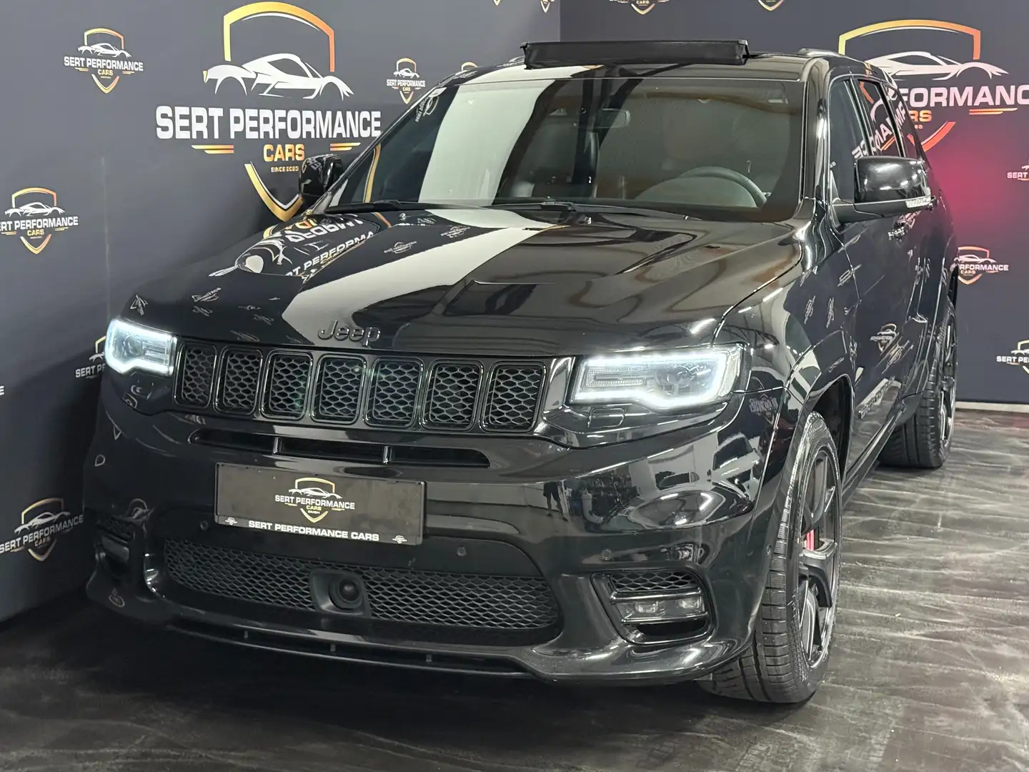 Jeep Grand Cherokee 6.4 V8 HEMI SRT ** MWST AUSWEISBAR ** Schwarz - 2