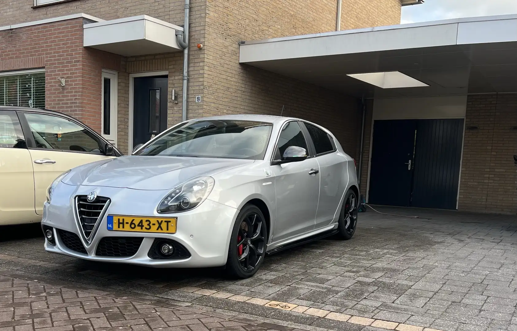 Alfa Romeo Giulietta 1.7 TBi Quad. V. Grigio - 1