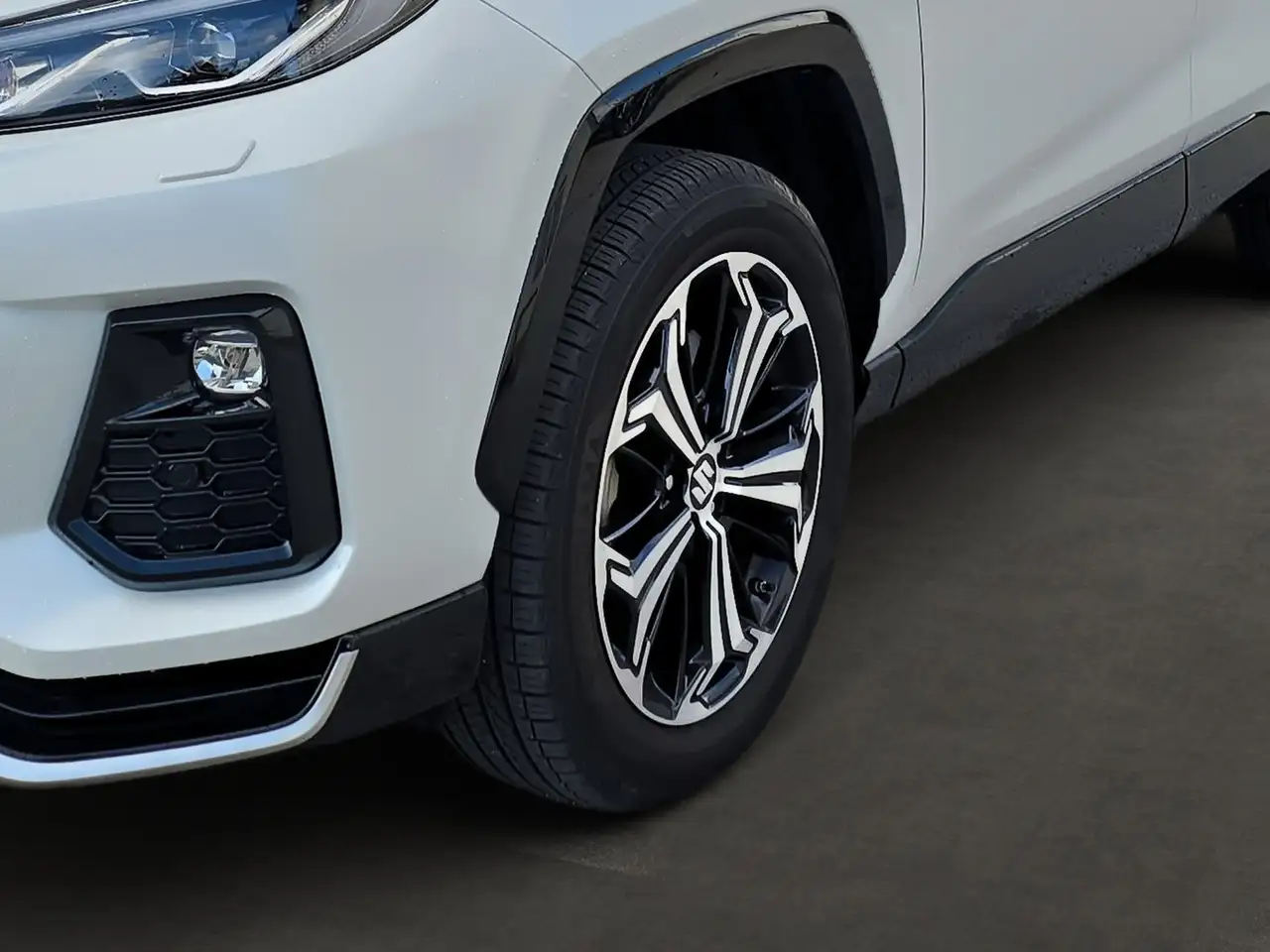 Suzuki Across Across 2,5 PHEV E-Four Flash CVT Flash 6